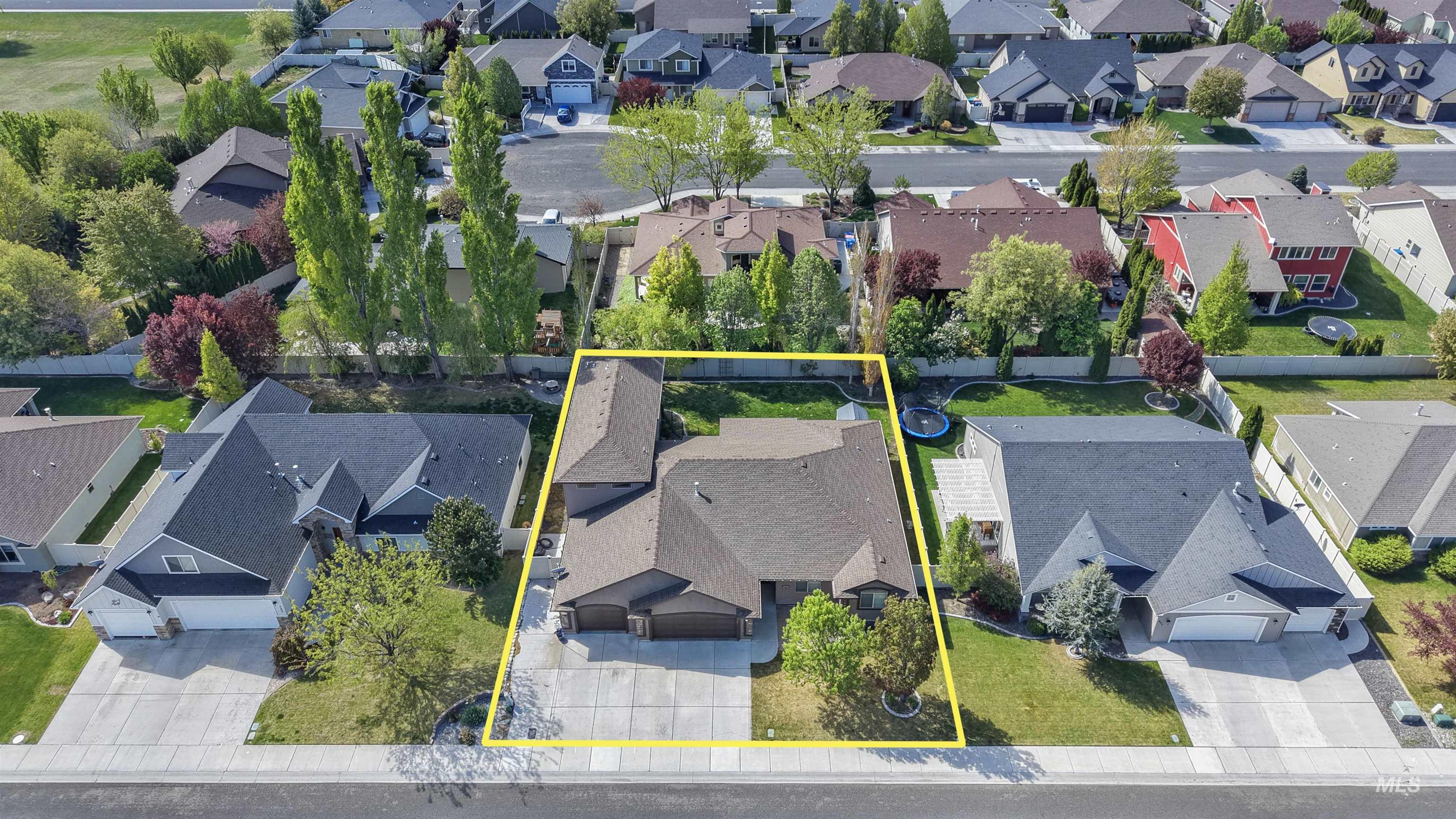 595 I B Perrine Rd, Twin Falls, Idaho 83301-3038, 6 Bedrooms, 4 Bathrooms, Residential For Sale, Price $699,999, 98983908