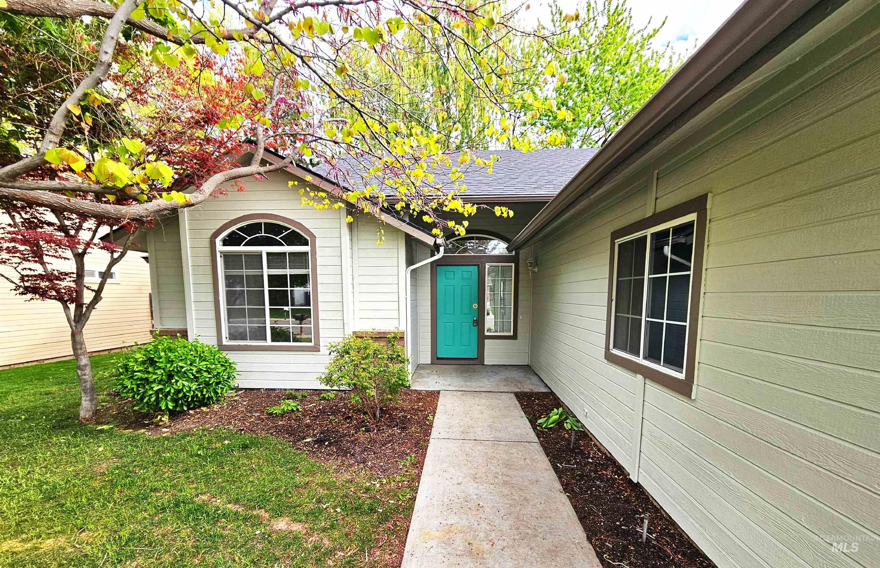 924 E Hawk St., Meridian, Idaho 83646, 4 Bedrooms, 2 Bathrooms, Residential For Sale, Price $445,900,MLS 98983910