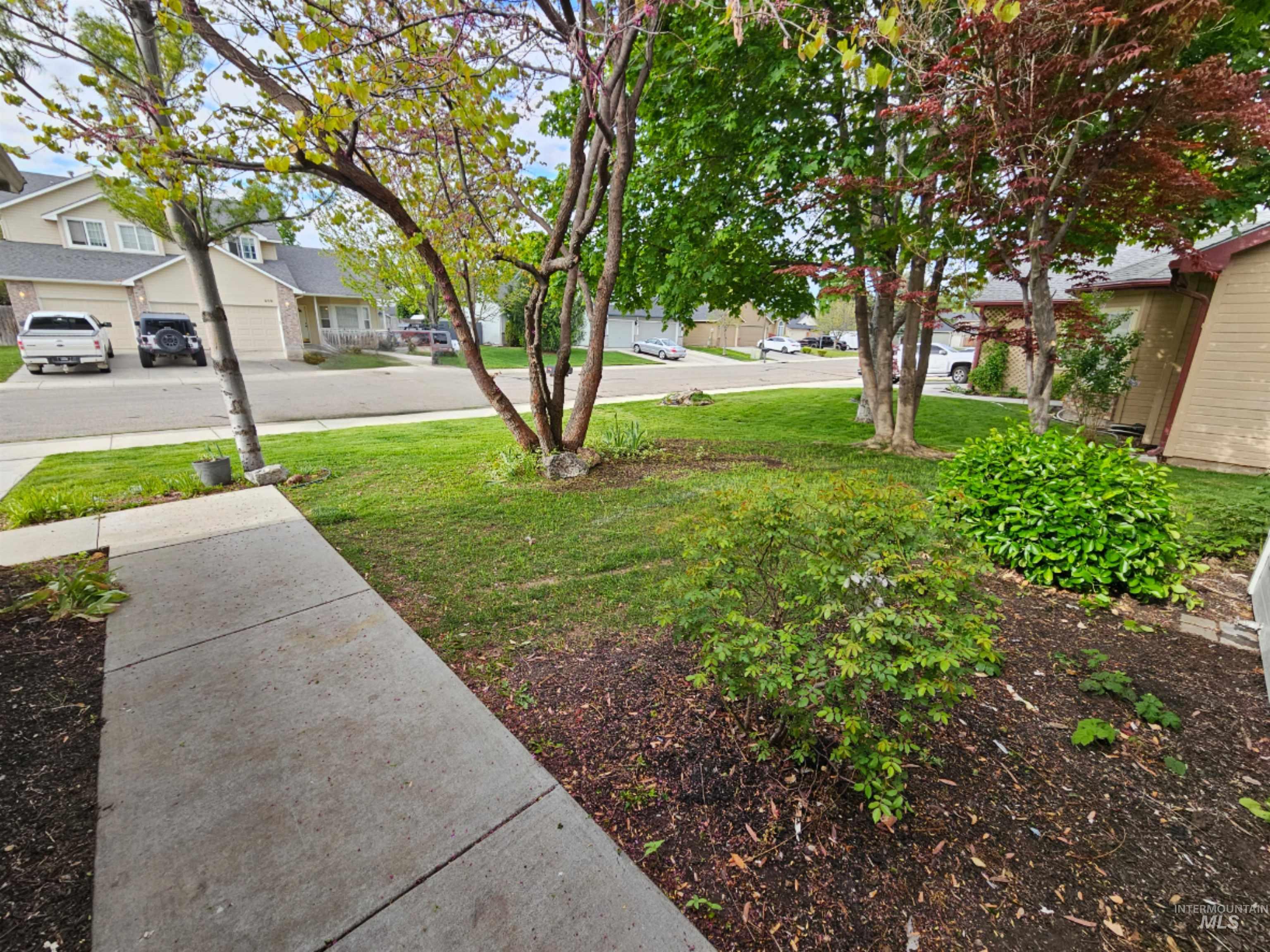 924 E Hawk St., Meridian, Idaho 83646, 4 Bedrooms, 2 Bathrooms, Residential For Sale, Price $445,900,MLS 98983910