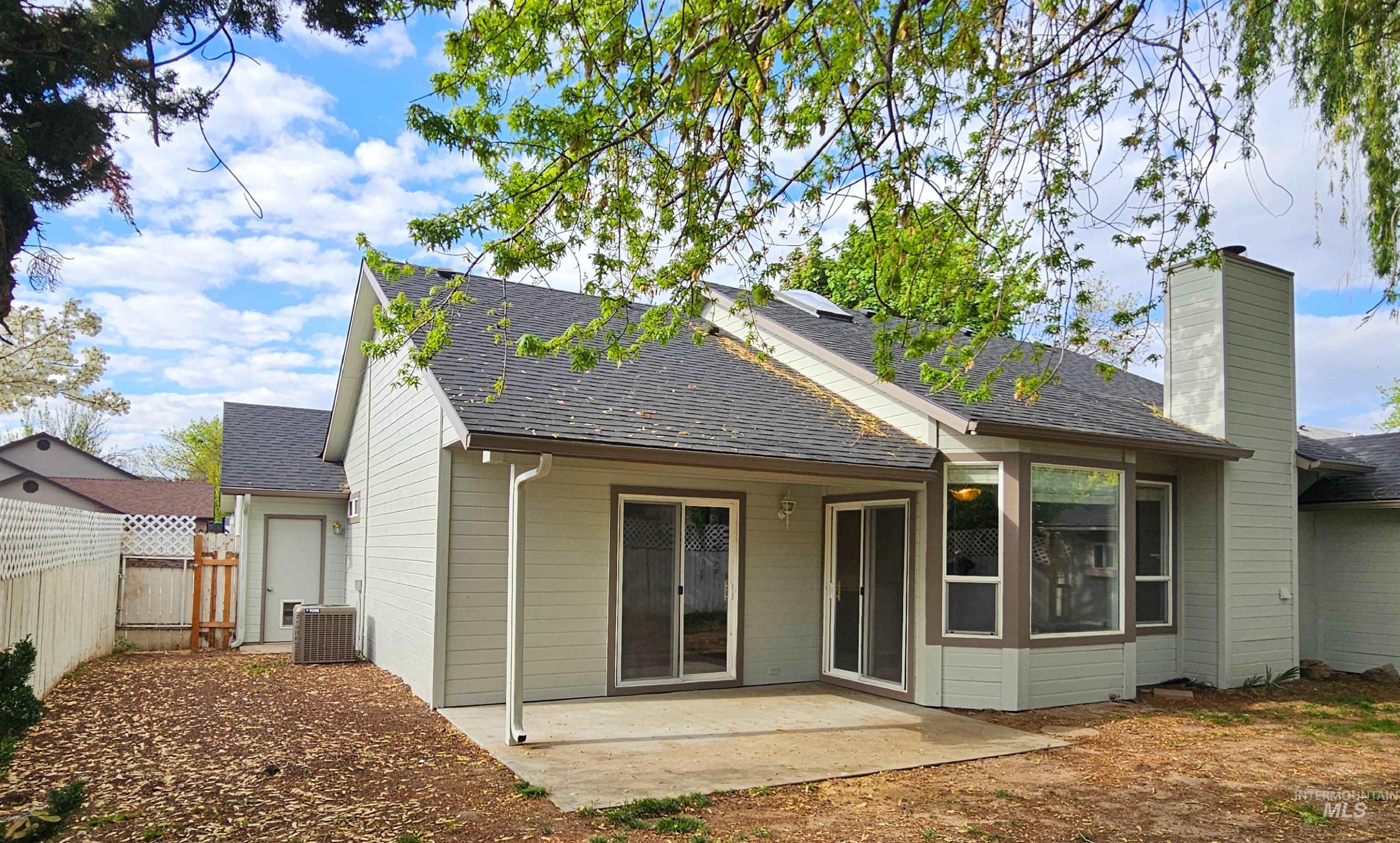 924 E Hawk St., Meridian, Idaho 83646, 4 Bedrooms, 2 Bathrooms, Residential For Sale, Price $445,900,MLS 98983910