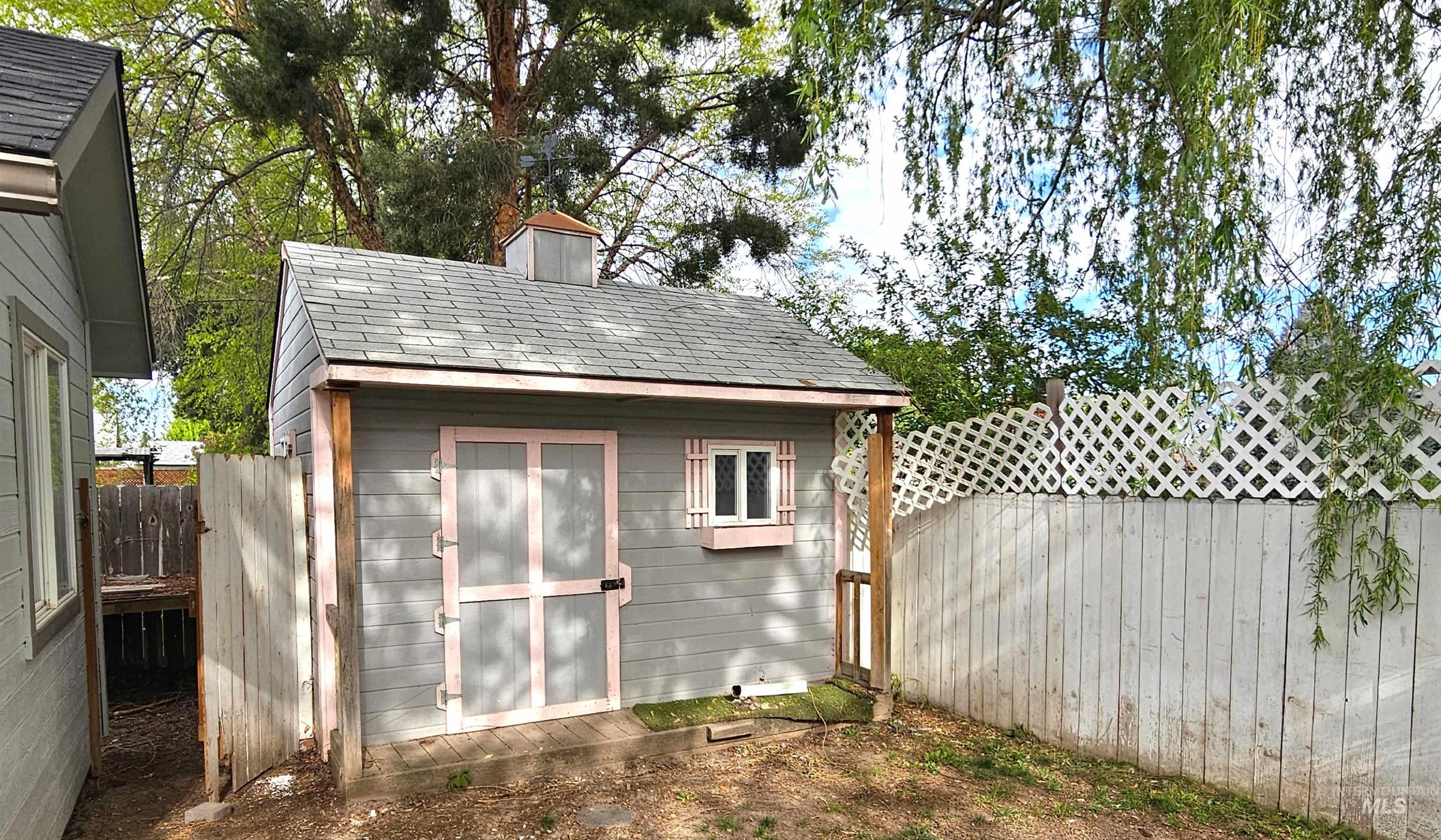 924 E Hawk St., Meridian, Idaho 83646, 4 Bedrooms, 2 Bathrooms, Residential For Sale, Price $445,900,MLS 98983910