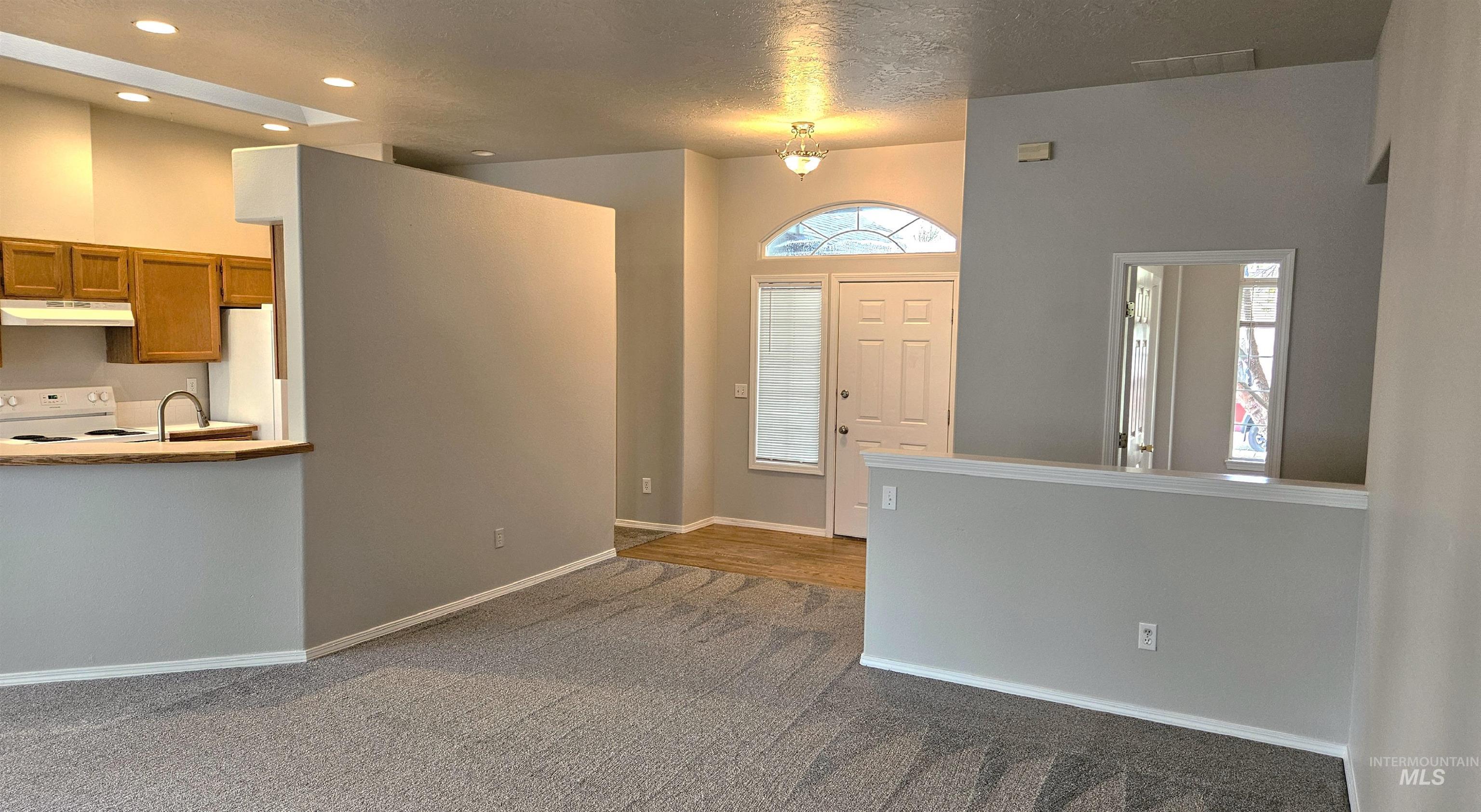 924 E Hawk St., Meridian, Idaho 83646, 4 Bedrooms, 2 Bathrooms, Residential For Sale, Price $445,900,MLS 98983910