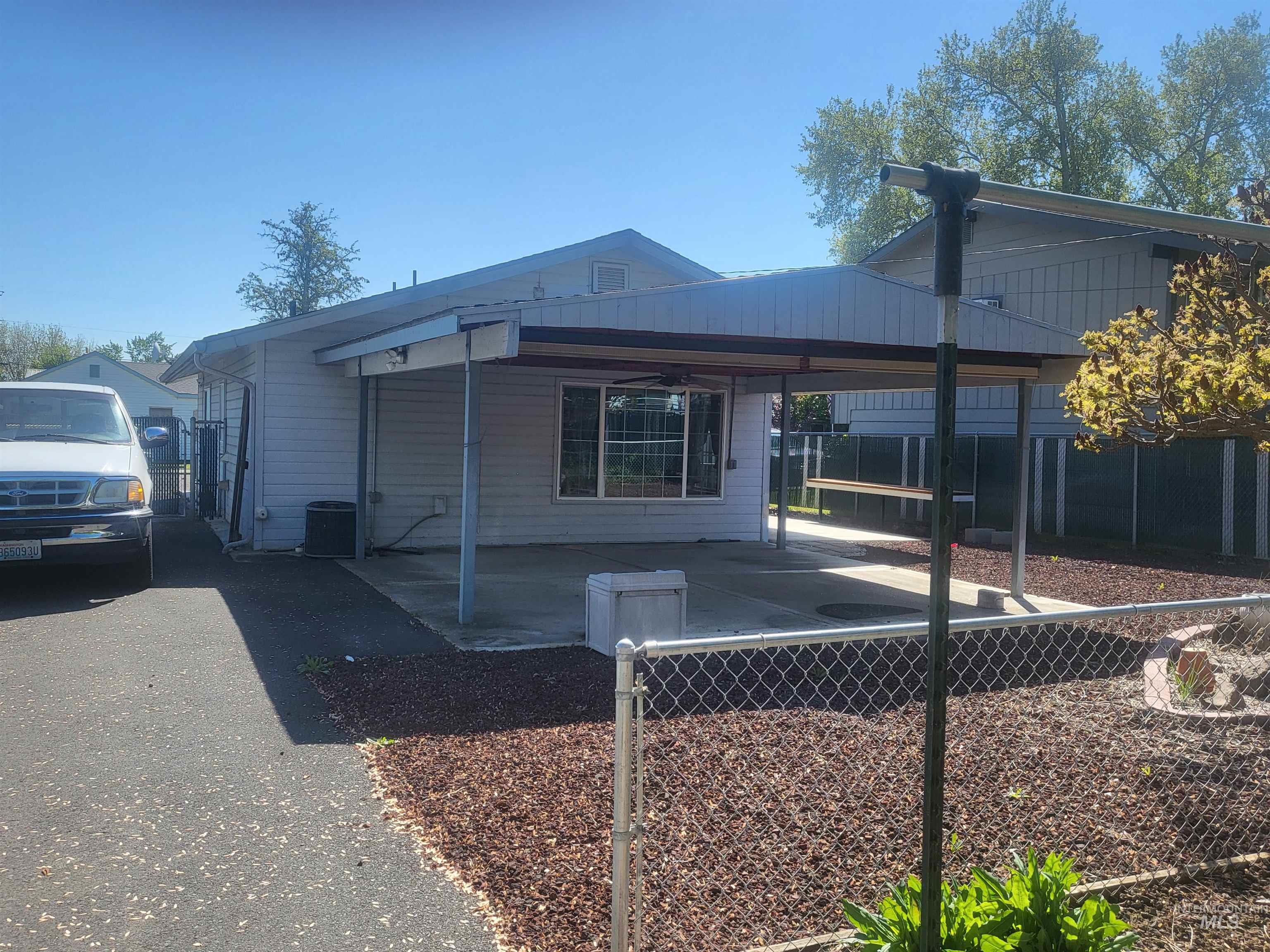 1224 9th St, Clarkston, Washington 99403, 2 Bedrooms, 1 Bathroom, Residential For Sale, Price $245,000,MLS 98983911