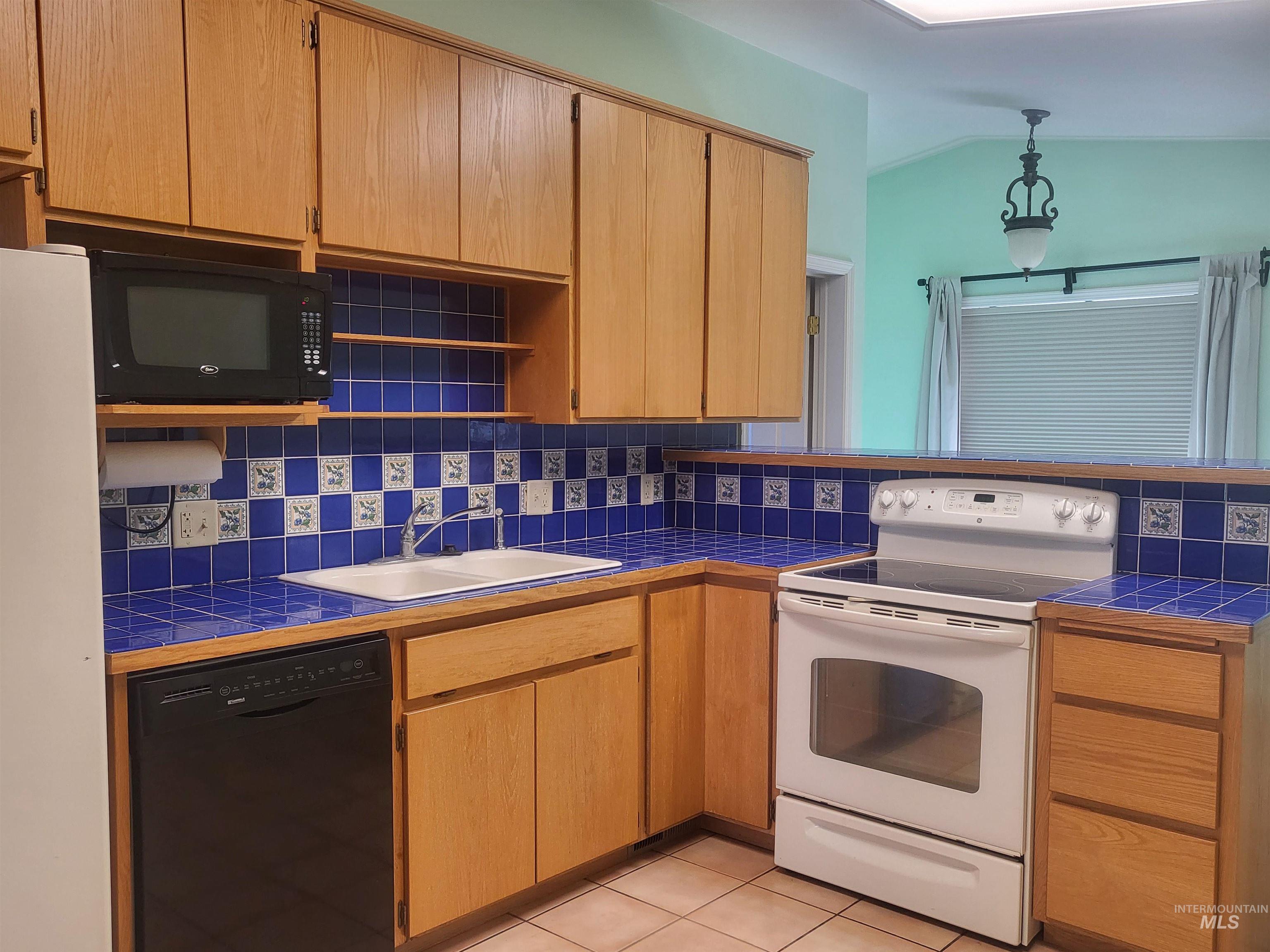 1224 9th St, Clarkston, Washington 99403, 2 Bedrooms, 1 Bathroom, Residential For Sale, Price $245,000,MLS 98983911