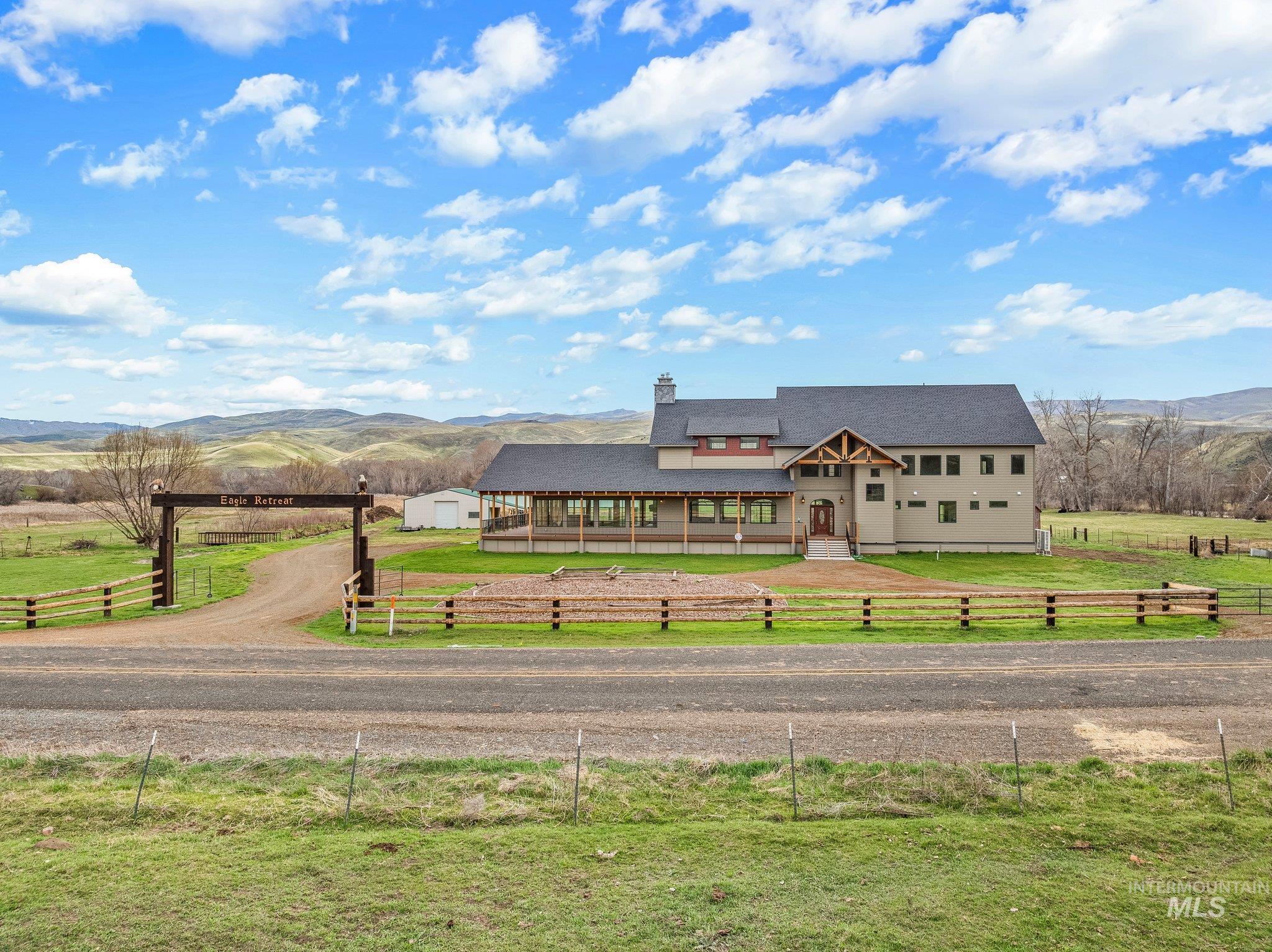 46131 SNAKE RIVER RD, Richland, Oregon 97870-0000, 3 Bedrooms, 4 Bathrooms, Residential For Sale, Price $1,150,000,MLS 98983913