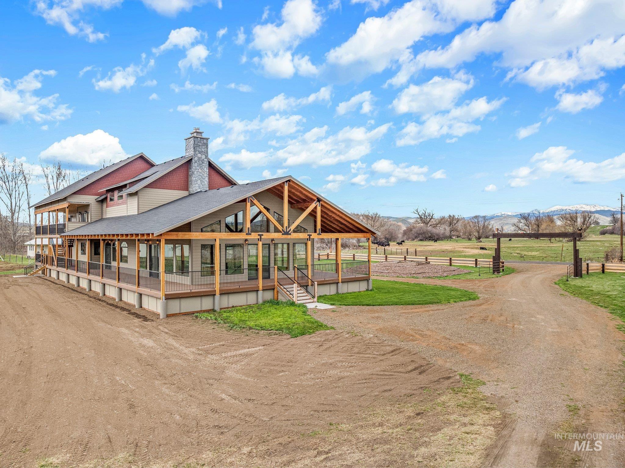 46131 SNAKE RIVER RD, Richland, Oregon 97870-0000, 3 Bedrooms, 4 Bathrooms, Residential For Sale, Price $1,150,000,MLS 98983913