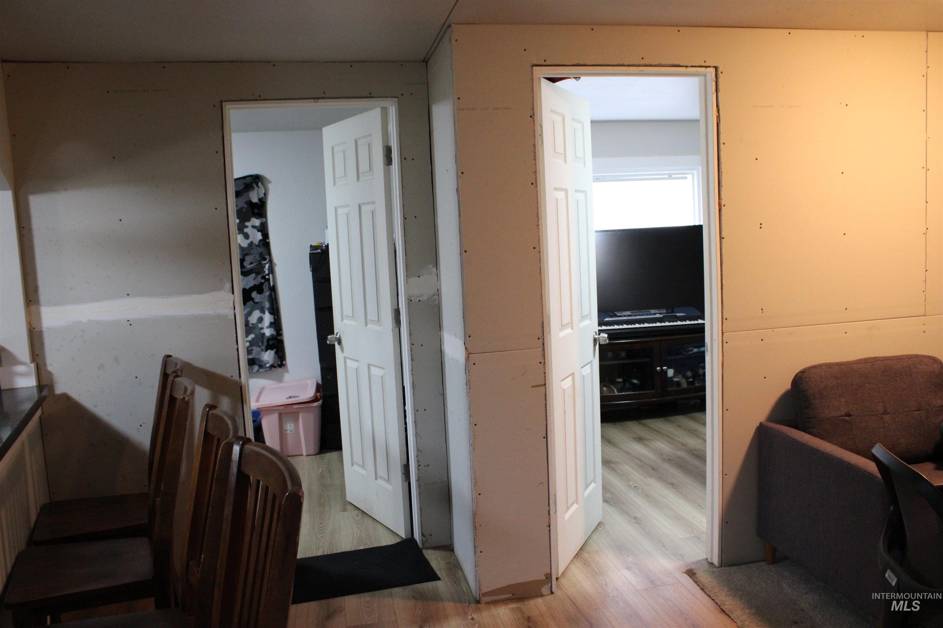 649 SIVER CITY DR, Boise, Idaho 83713, 3 Bedrooms, 2 Bathrooms, Residential For Sale, Price $145,000,MLS 98983914