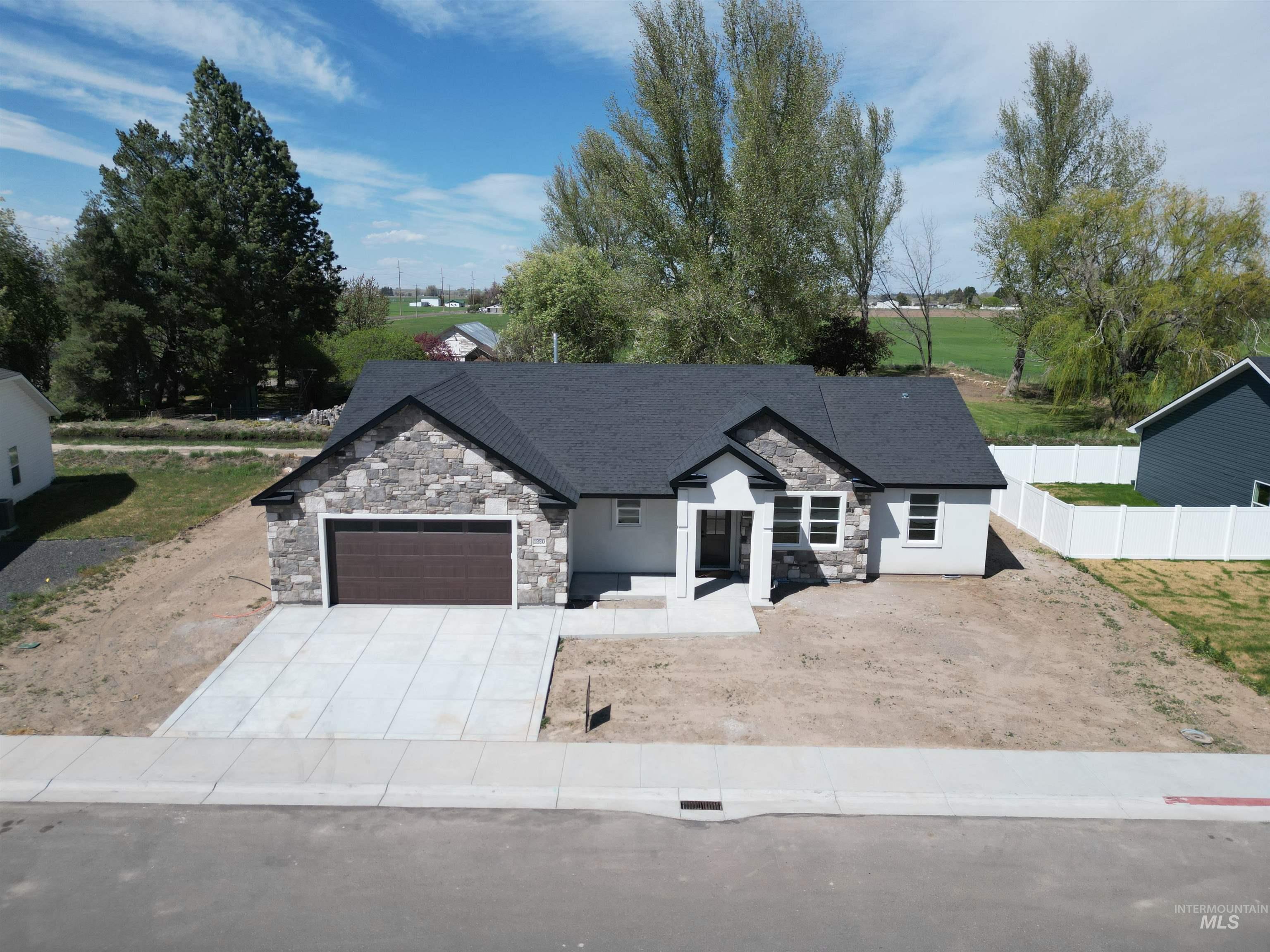 1220 Bronze, Rupert, Idaho 83350, 4 Bedrooms, 2 Bathrooms, Residential For Sale, Price $410,000,MLS 98983915