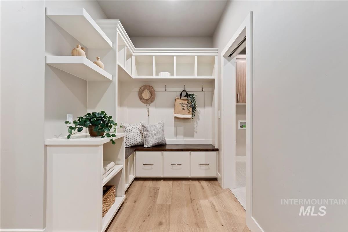 4719 N Supai Pl, Meridian, Idaho 83646, 3 Bedrooms, 3.5 Bathrooms, Residential For Sale, Price $1,124,900, 98983918