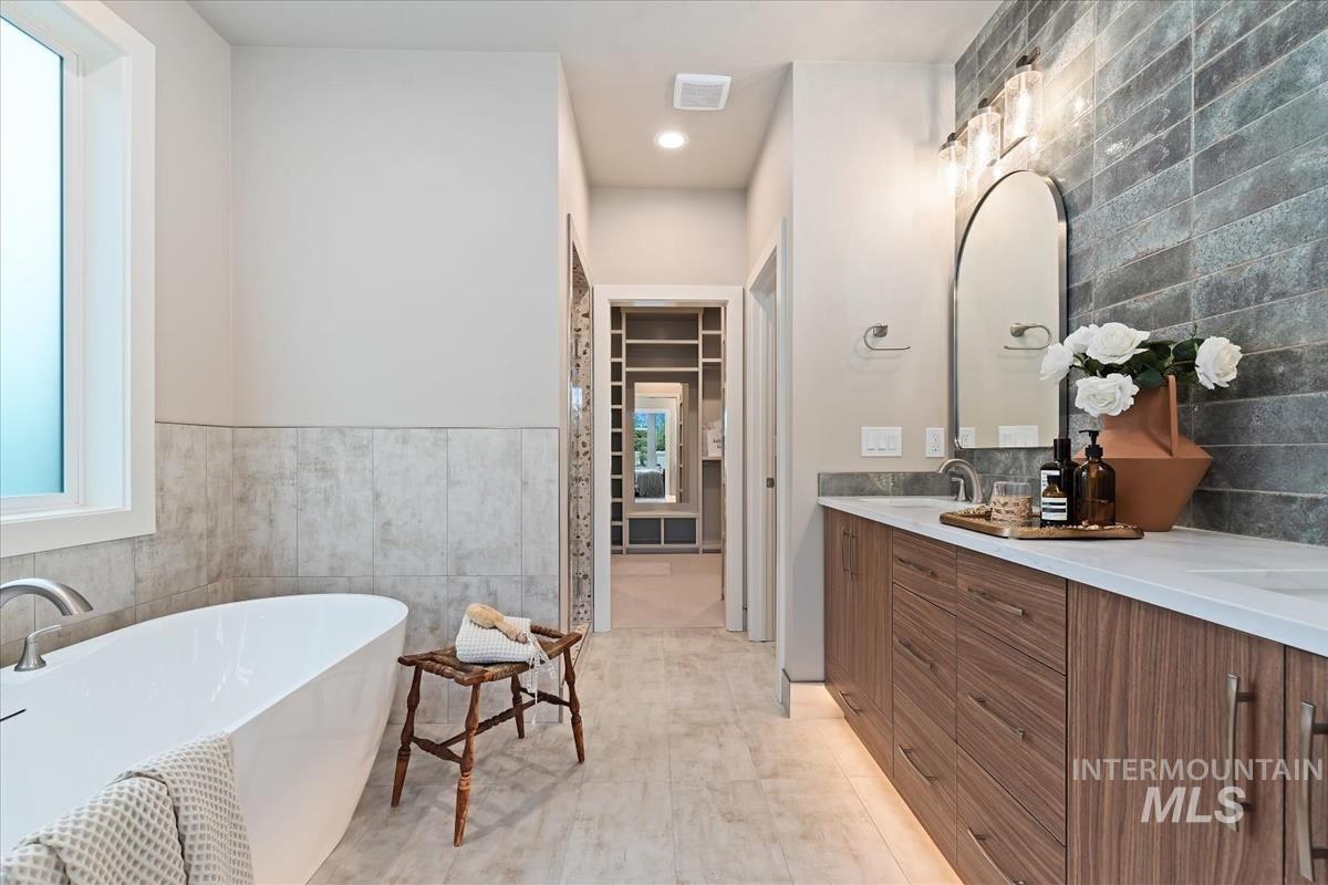 4719 N Supai Pl, Meridian, Idaho 83646, 3 Bedrooms, 3.5 Bathrooms, Residential For Sale, Price $1,124,900, 98983918