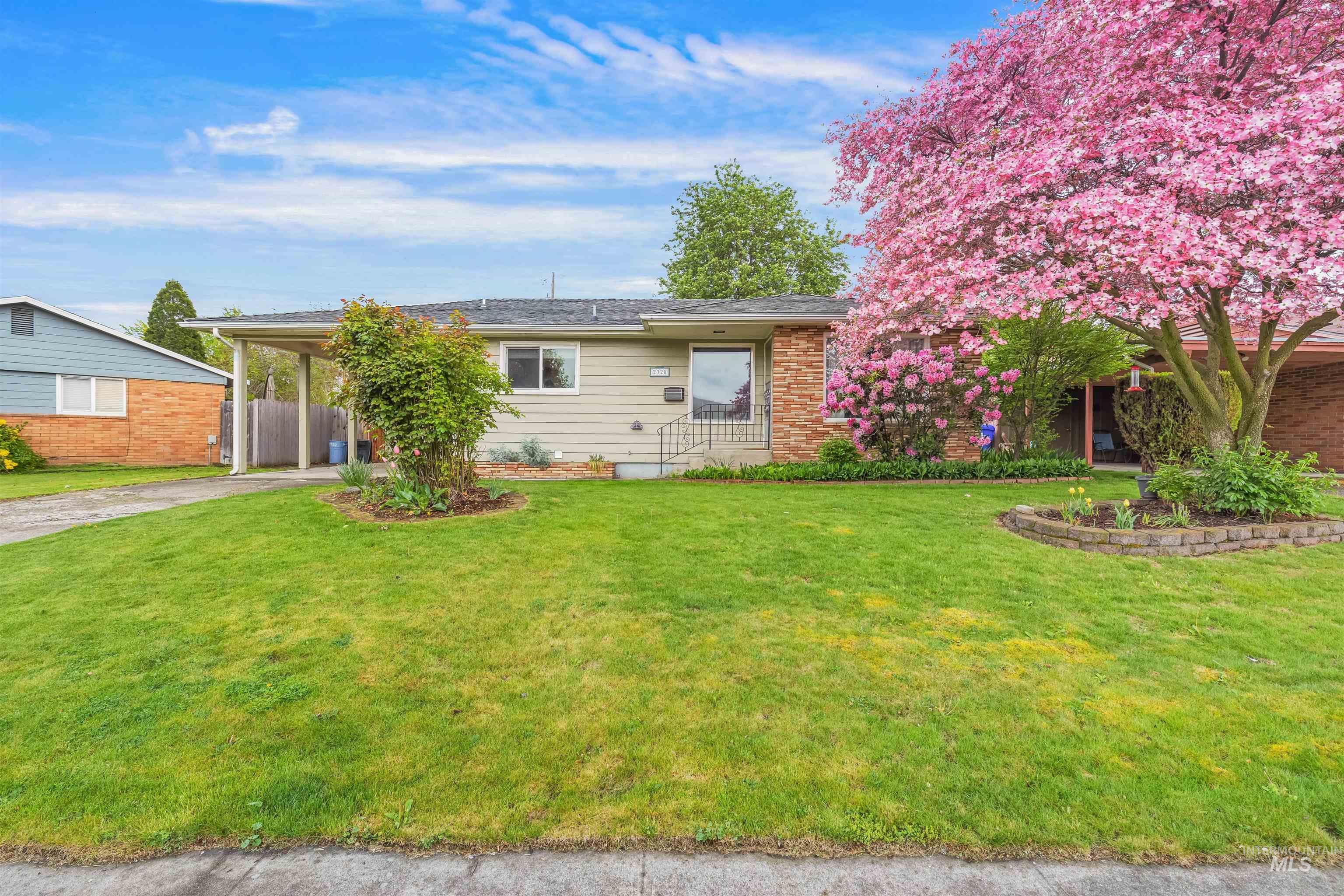 2320 9th Ave, Lewiston, Idaho 83501, 3 Bedrooms, 2 Bathrooms, Residential For Sale, Price $345,000, 98983919