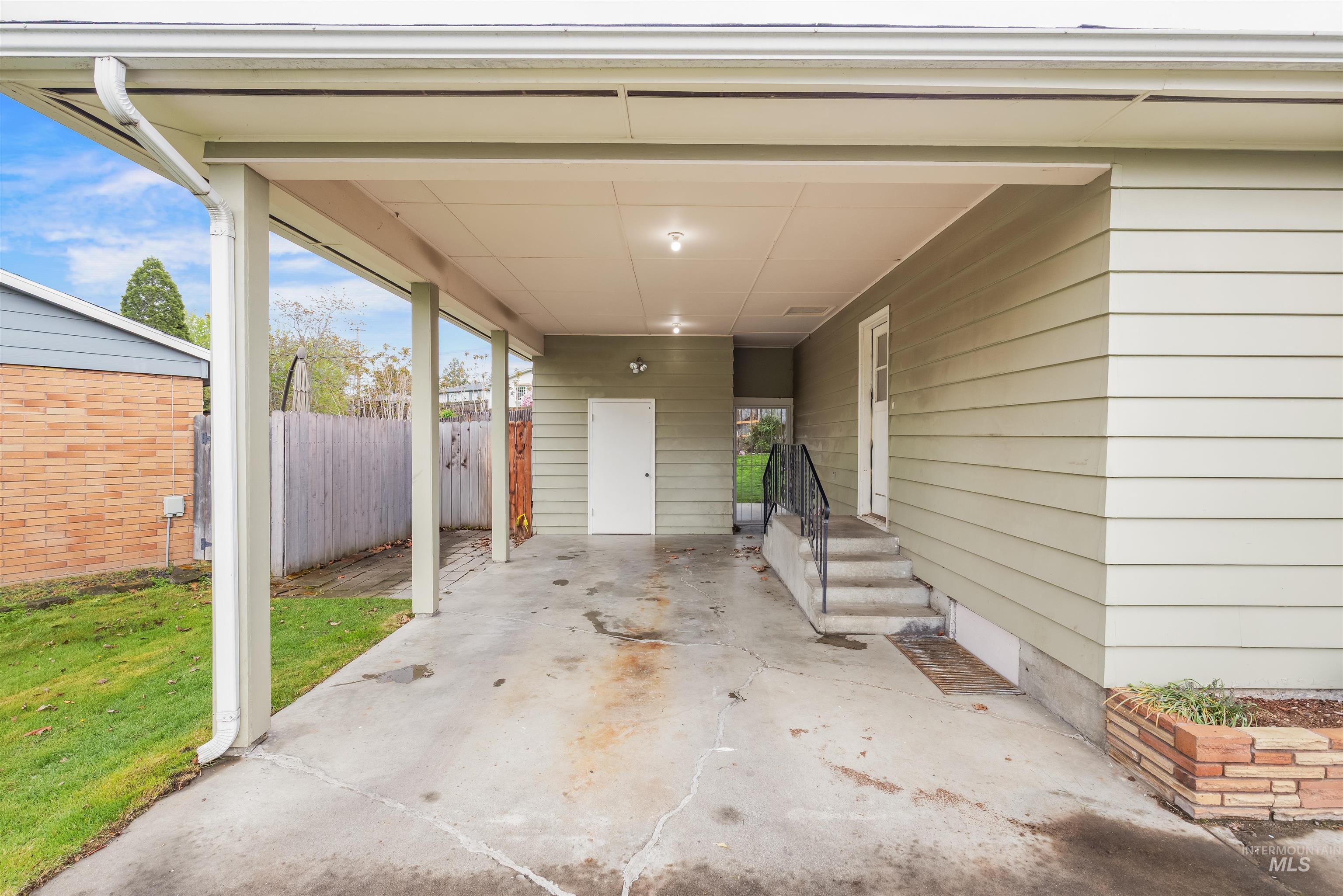 2320 9th Ave, Lewiston, Idaho 83501, 3 Bedrooms, 2 Bathrooms, Residential For Sale, Price $345,000, 98983919