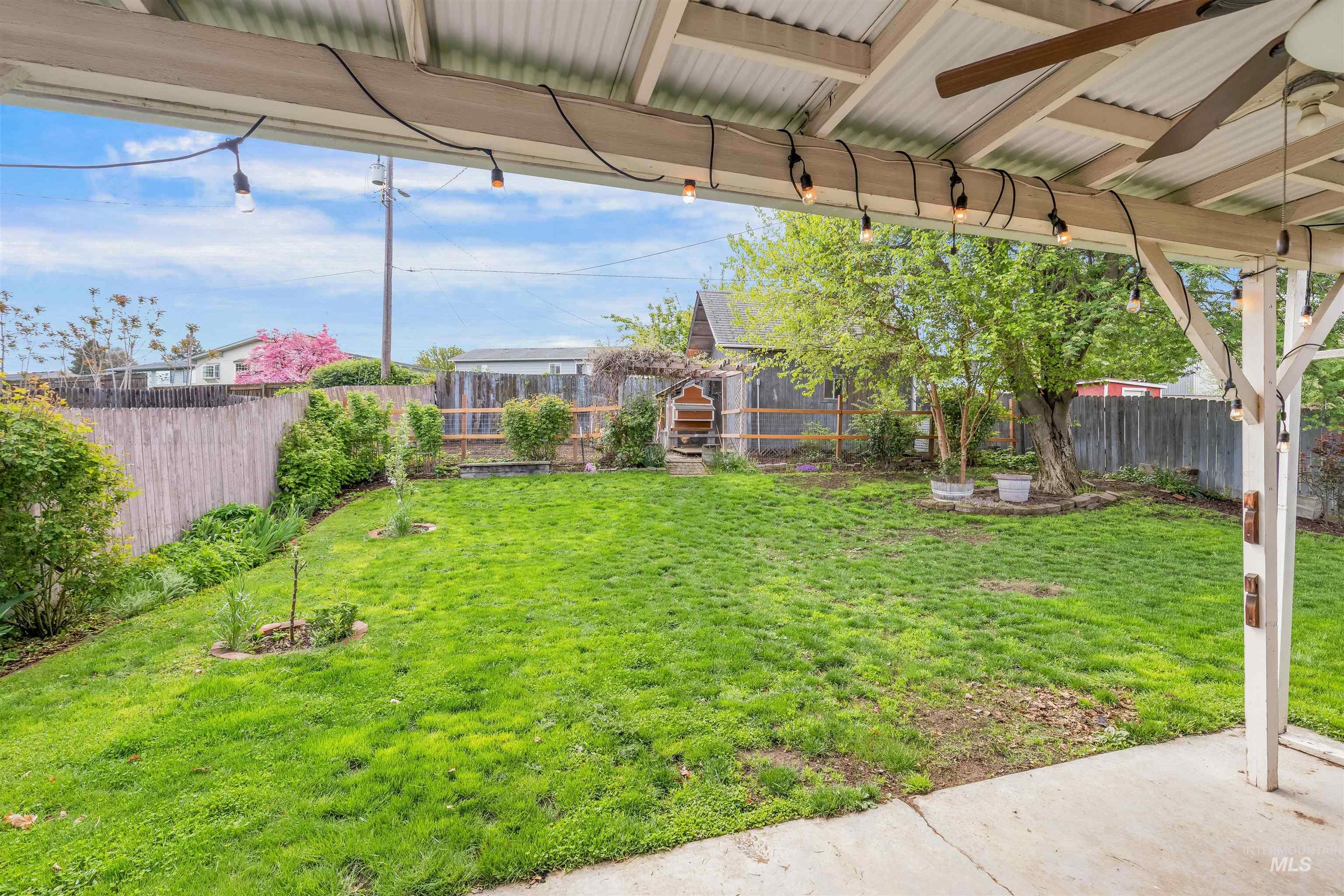 2320 9th Ave, Lewiston, Idaho 83501, 3 Bedrooms, 2 Bathrooms, Residential For Sale, Price $345,000, 98983919