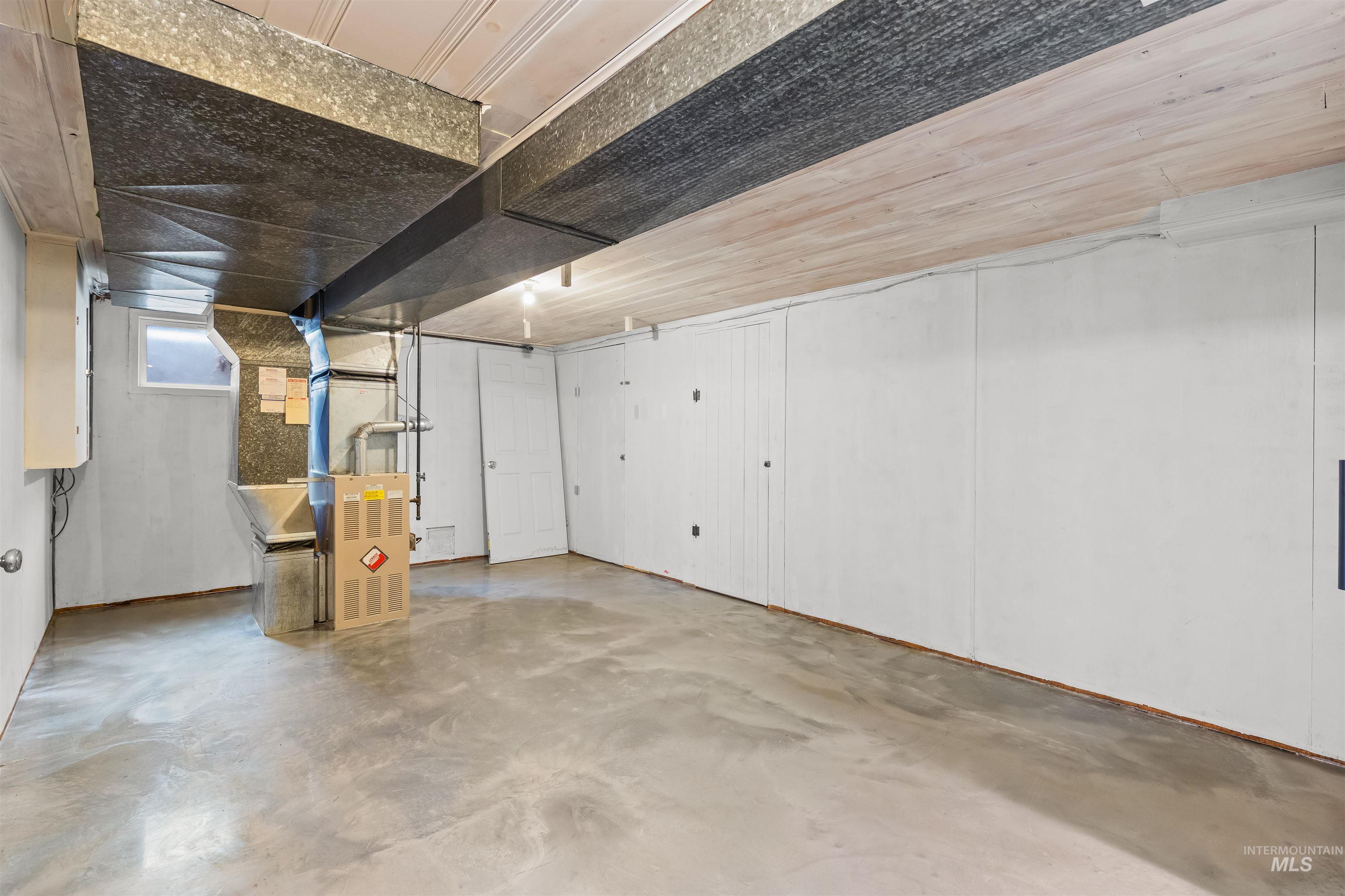 2320 9th Ave, Lewiston, Idaho 83501, 3 Bedrooms, 2 Bathrooms, Residential For Sale, Price $345,000, 98983919