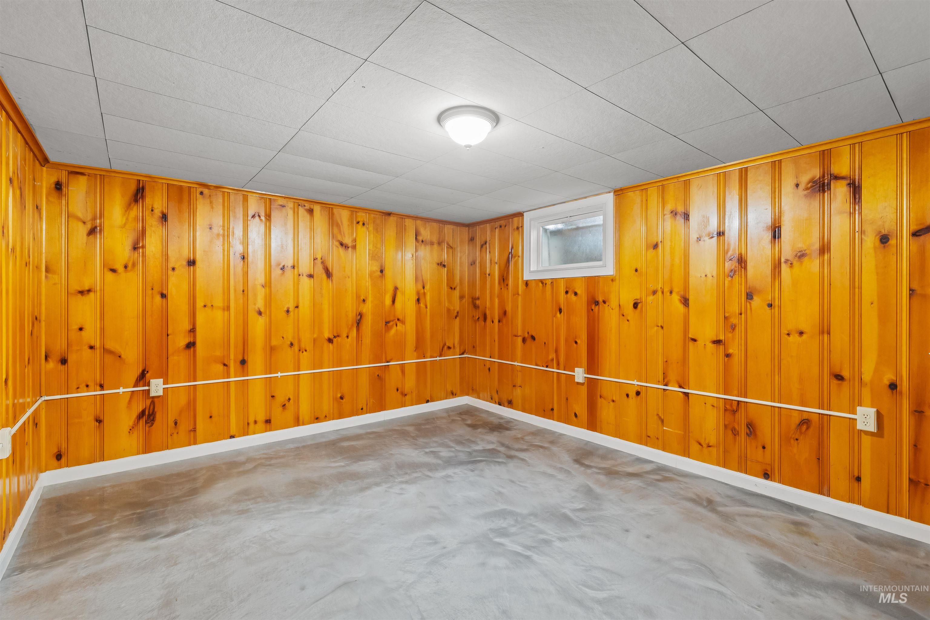 2320 9th Ave, Lewiston, Idaho 83501, 3 Bedrooms, 2 Bathrooms, Residential For Sale, Price $345,000, 98983919