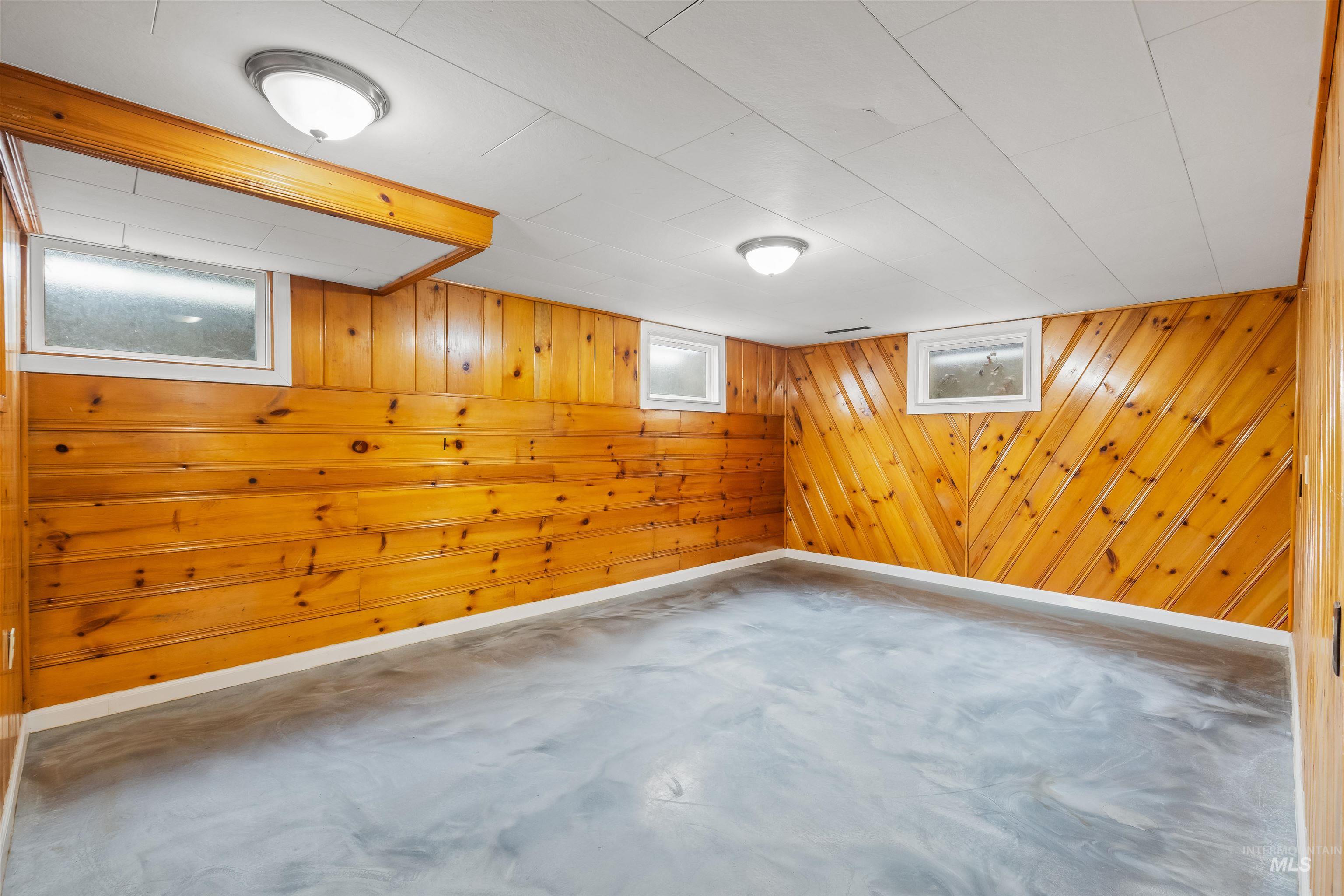 2320 9th Ave, Lewiston, Idaho 83501, 3 Bedrooms, 2 Bathrooms, Residential For Sale, Price $345,000, 98983919