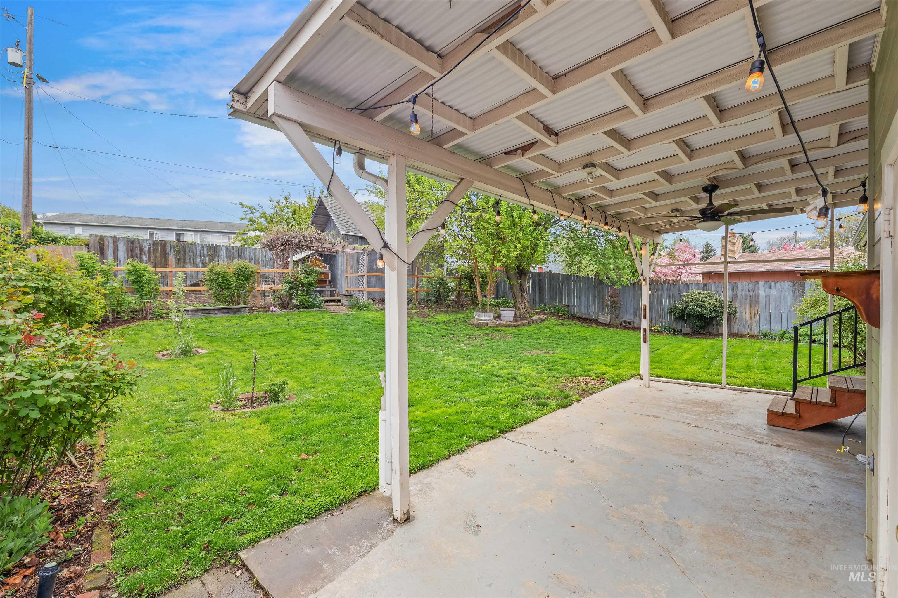 2320 9th Ave, Lewiston, Idaho 83501, 3 Bedrooms, 2 Bathrooms, Residential For Sale, Price $345,000, 98983919