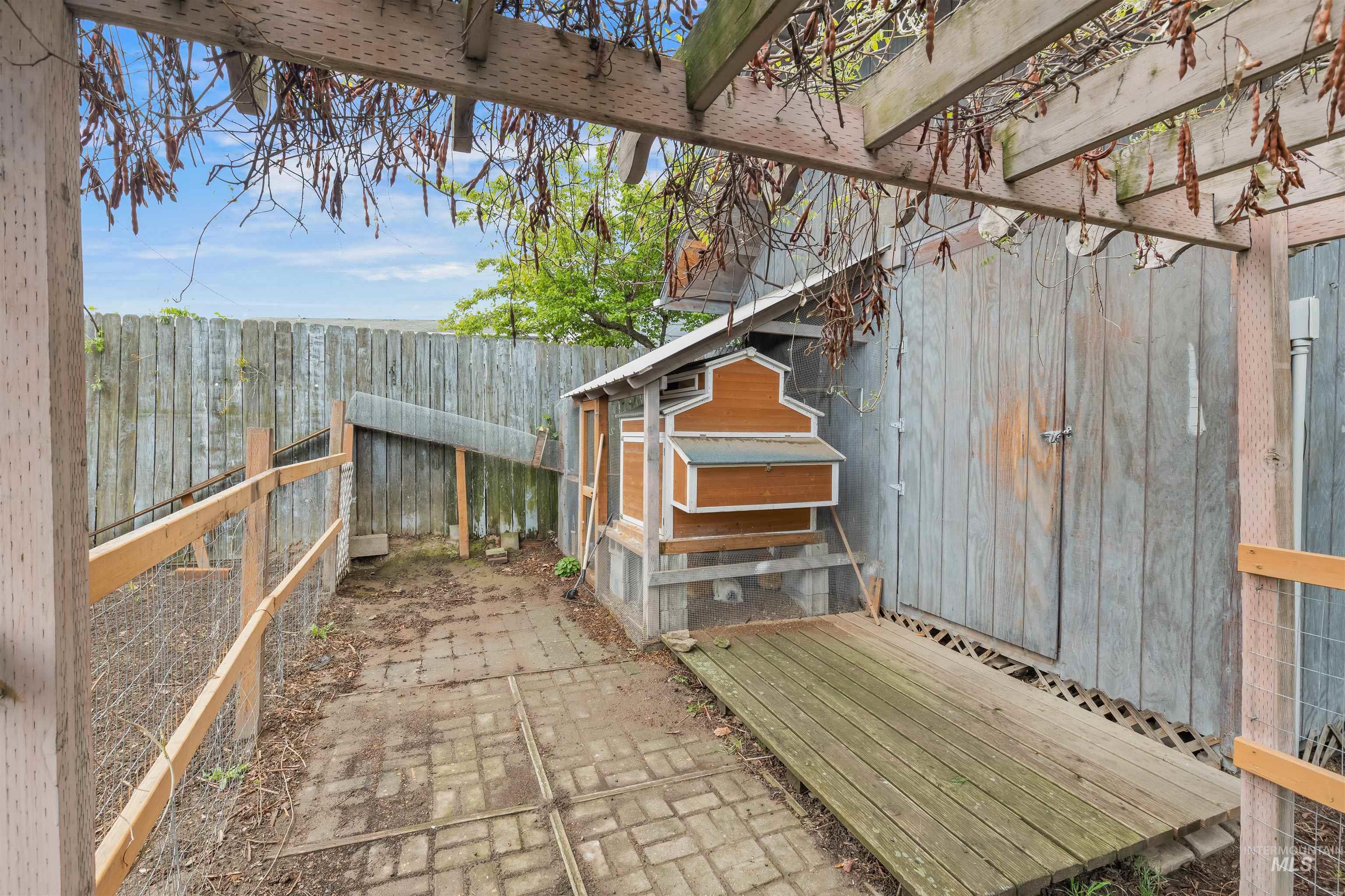 2320 9th Ave, Lewiston, Idaho 83501, 3 Bedrooms, 2 Bathrooms, Residential For Sale, Price $345,000, 98983919