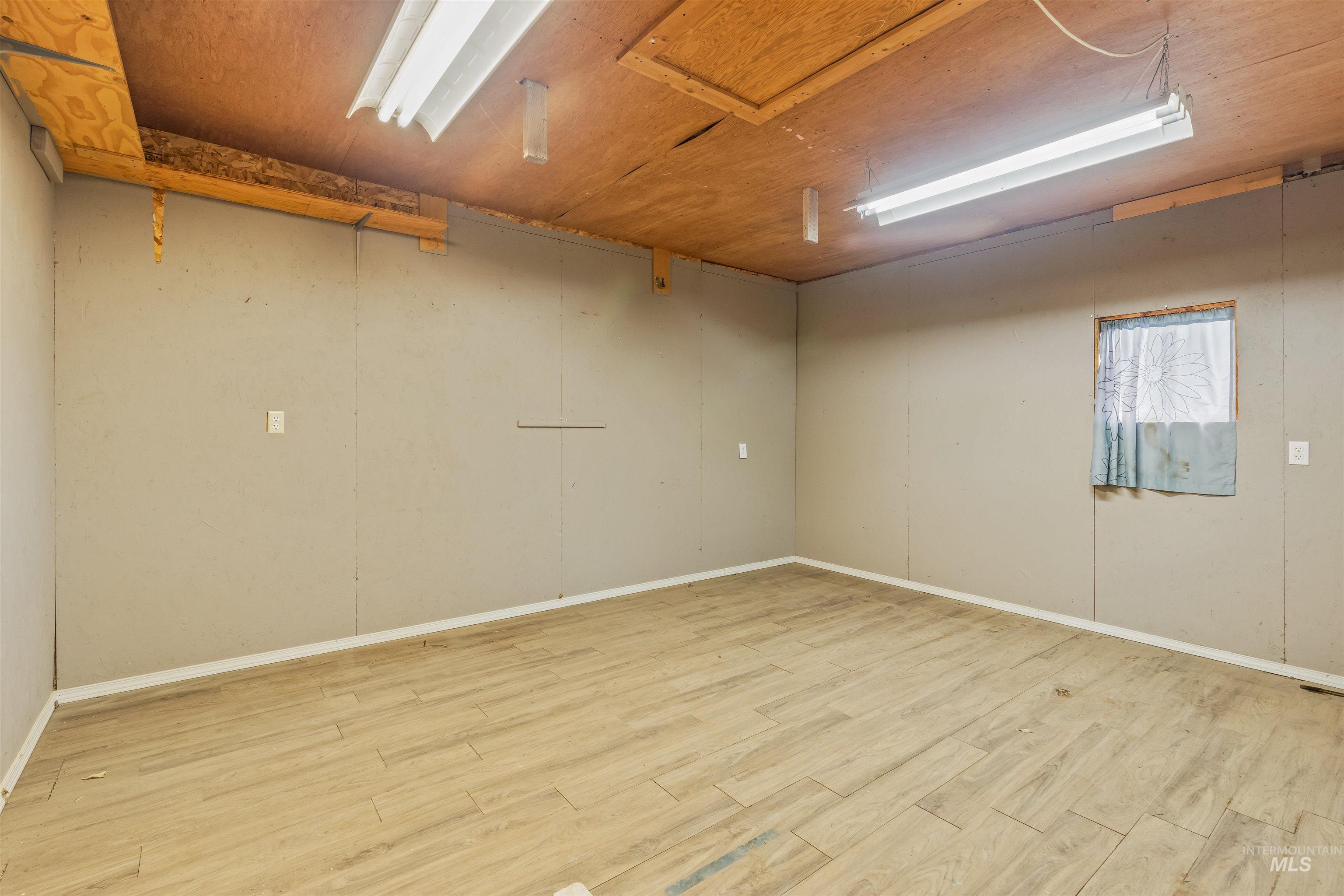 2320 9th Ave, Lewiston, Idaho 83501, 3 Bedrooms, 2 Bathrooms, Residential For Sale, Price $345,000, 98983919