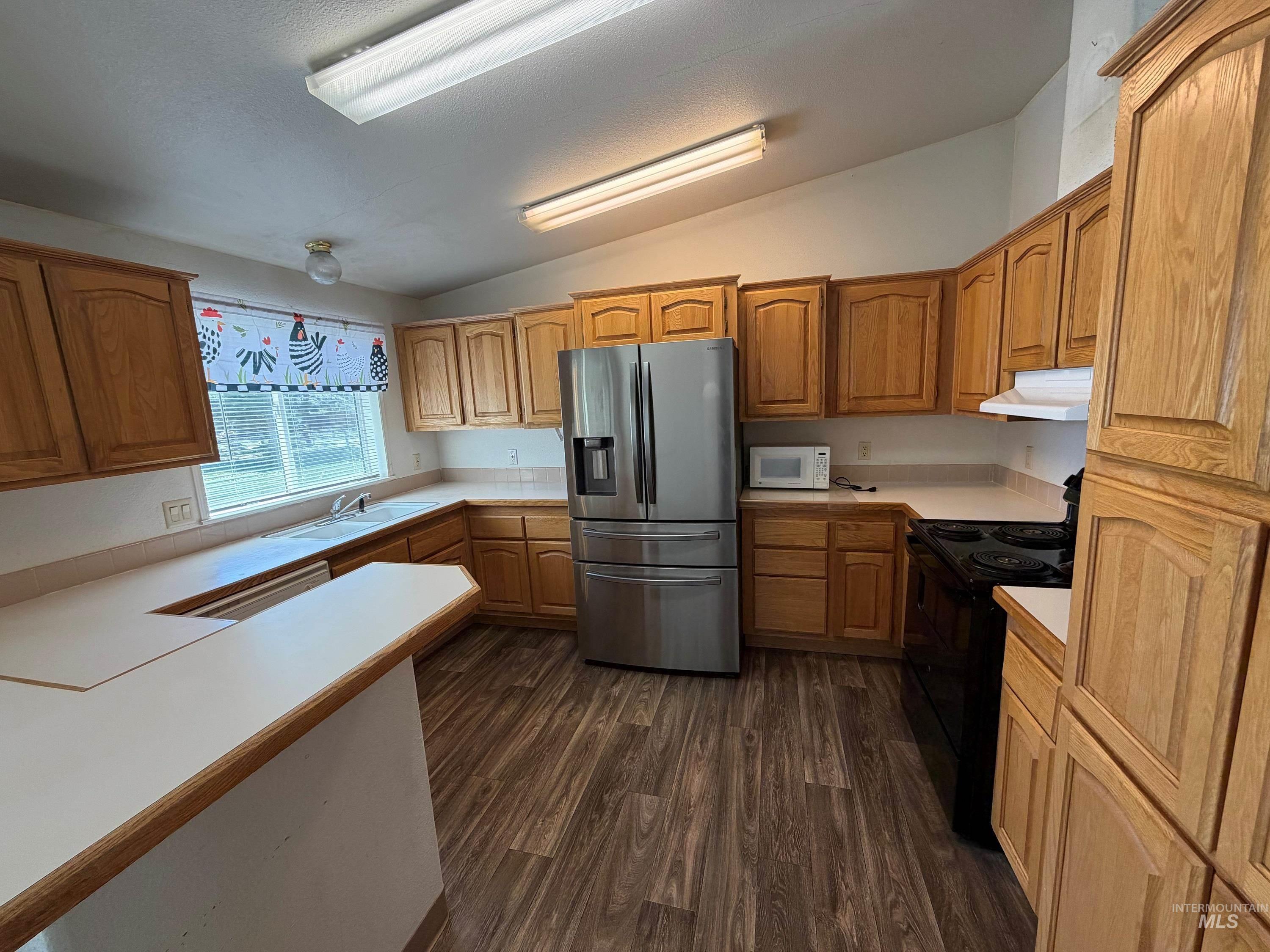 131-A Hilltop Court, Burley, Idaho 83318-0000, 3 Bedrooms, 2 Bathrooms, Residential For Sale, Price $430,000,MLS 98983920