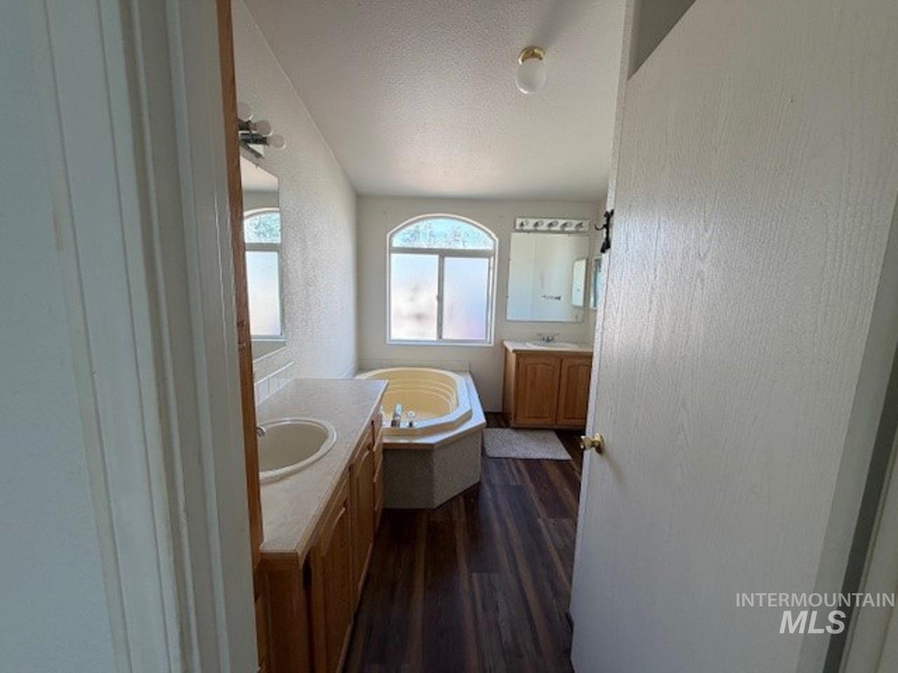 131-A Hilltop Court, Burley, Idaho 83318-0000, 3 Bedrooms, 2 Bathrooms, Residential For Sale, Price $430,000,MLS 98983920