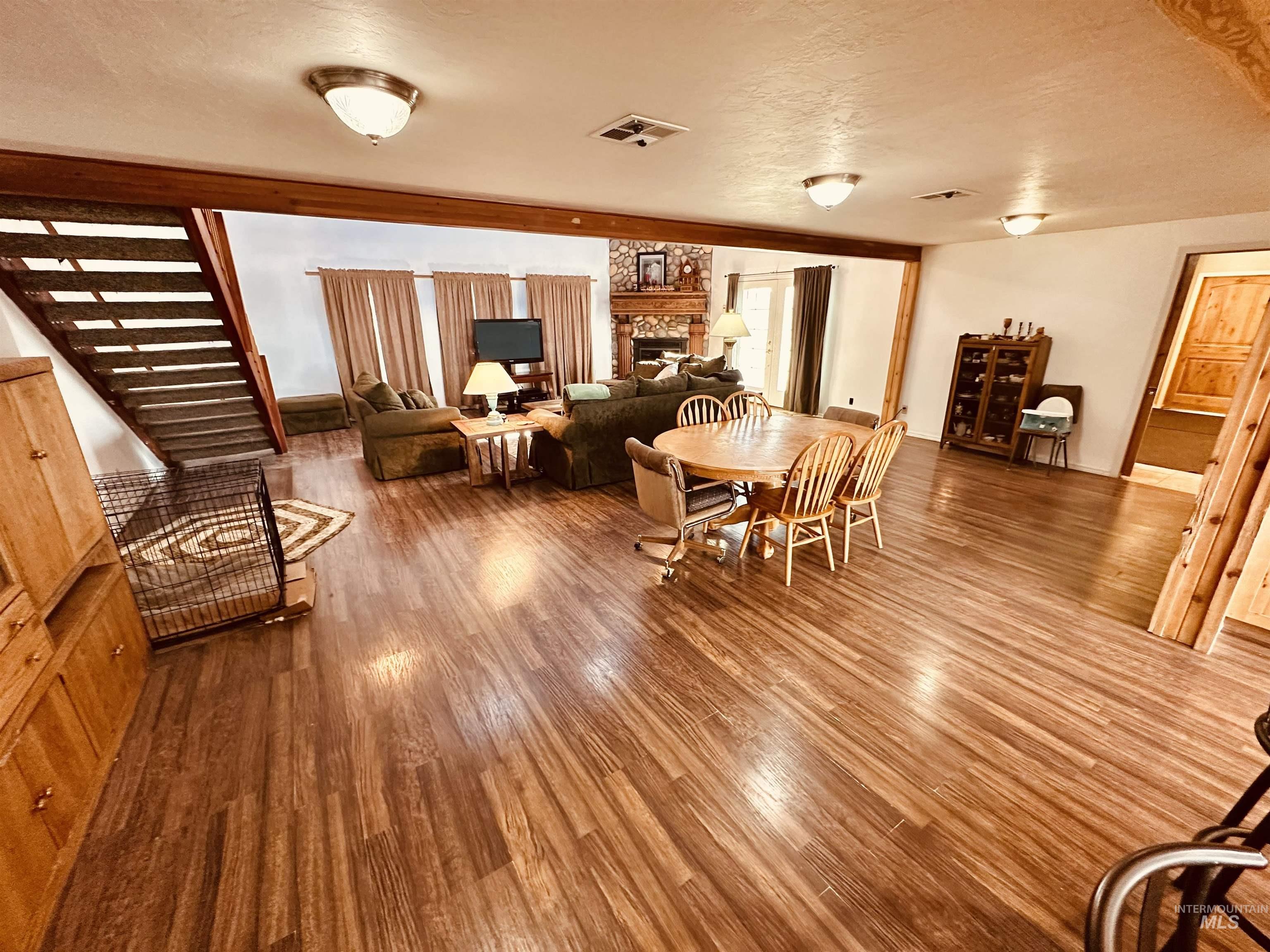 1049 Grand Ave, Nyssa, Oregon 97913, 5 Bedrooms, 3 Bathrooms, Residential For Sale, Price $995,000, 98983921