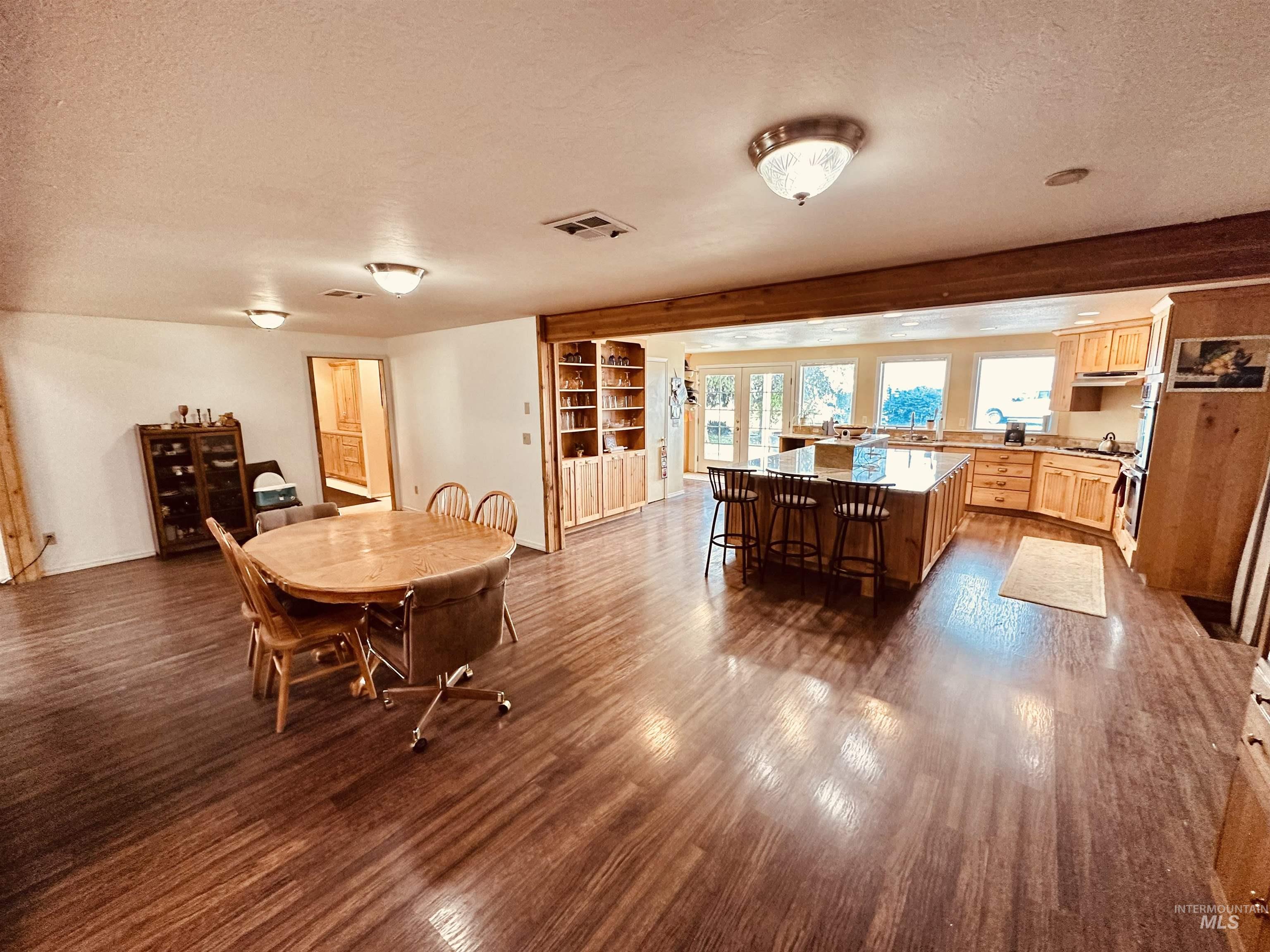 1049 Grand Ave, Nyssa, Oregon 97913, 5 Bedrooms, 3 Bathrooms, Residential For Sale, Price $995,000, 98983921