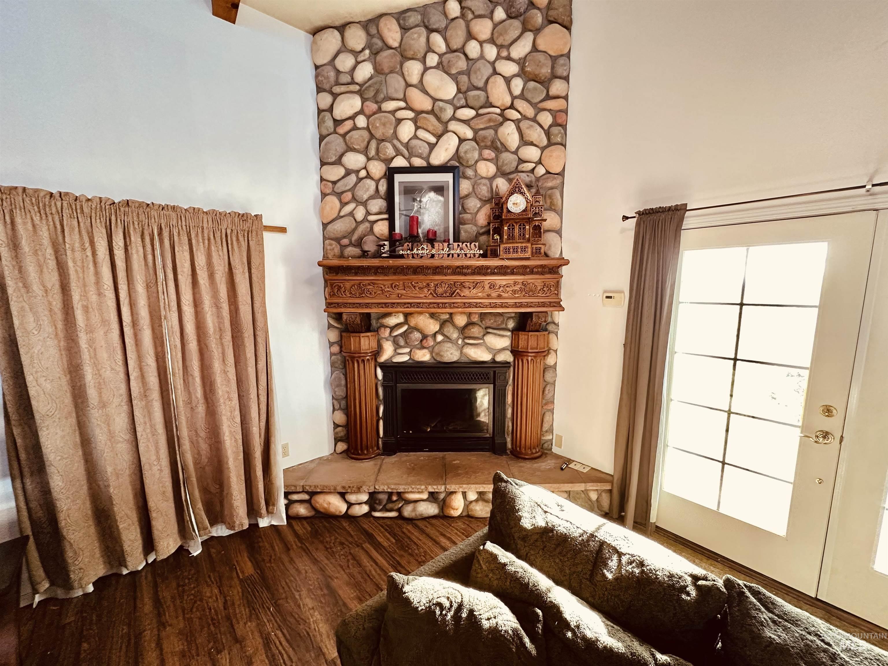 1049 Grand Ave, Nyssa, Oregon 97913, 5 Bedrooms, 3 Bathrooms, Residential For Sale, Price $995,000, 98983921