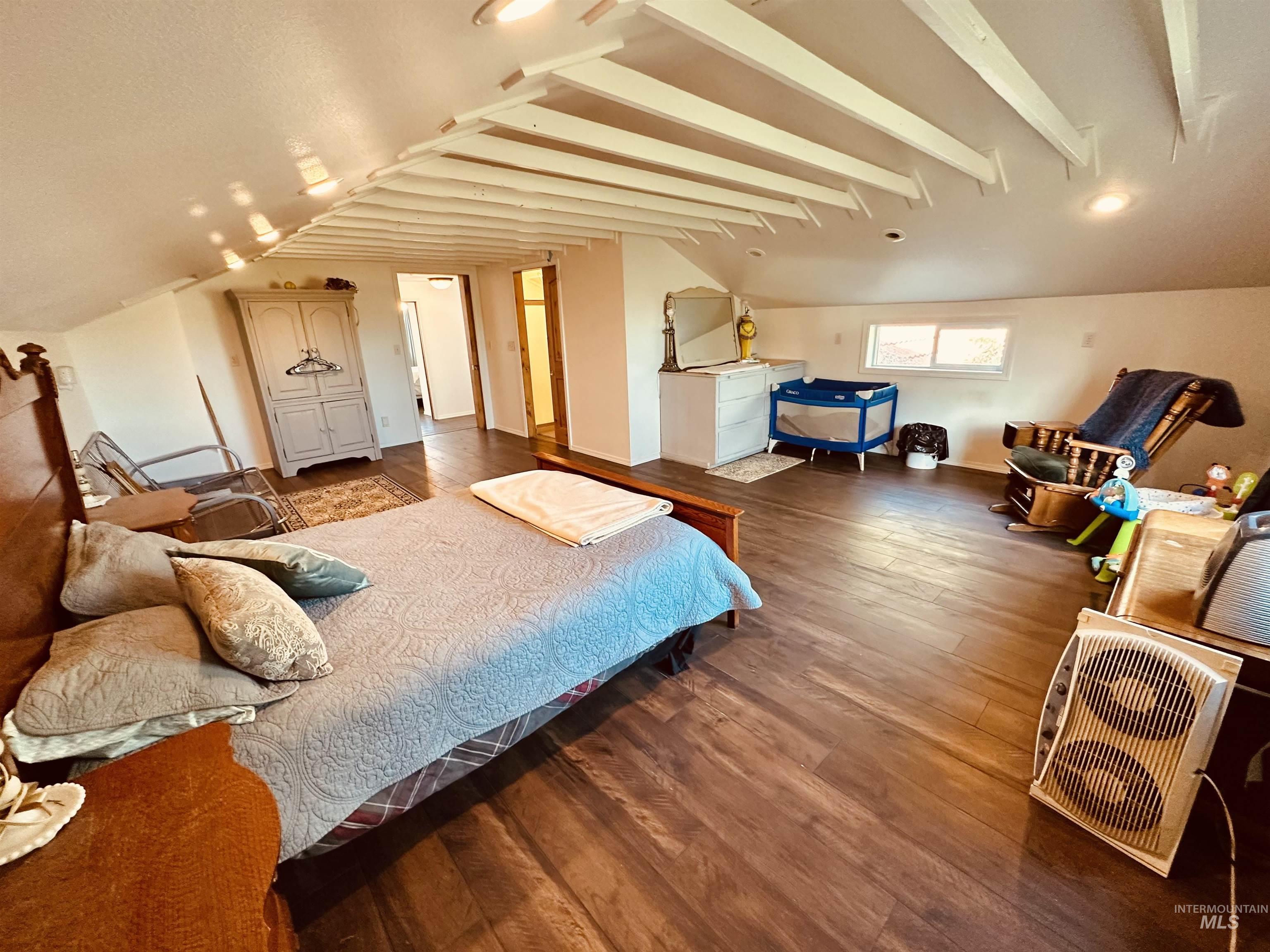 1049 Grand Ave, Nyssa, Oregon 97913, 5 Bedrooms, 3 Bathrooms, Residential For Sale, Price $995,000, 98983921