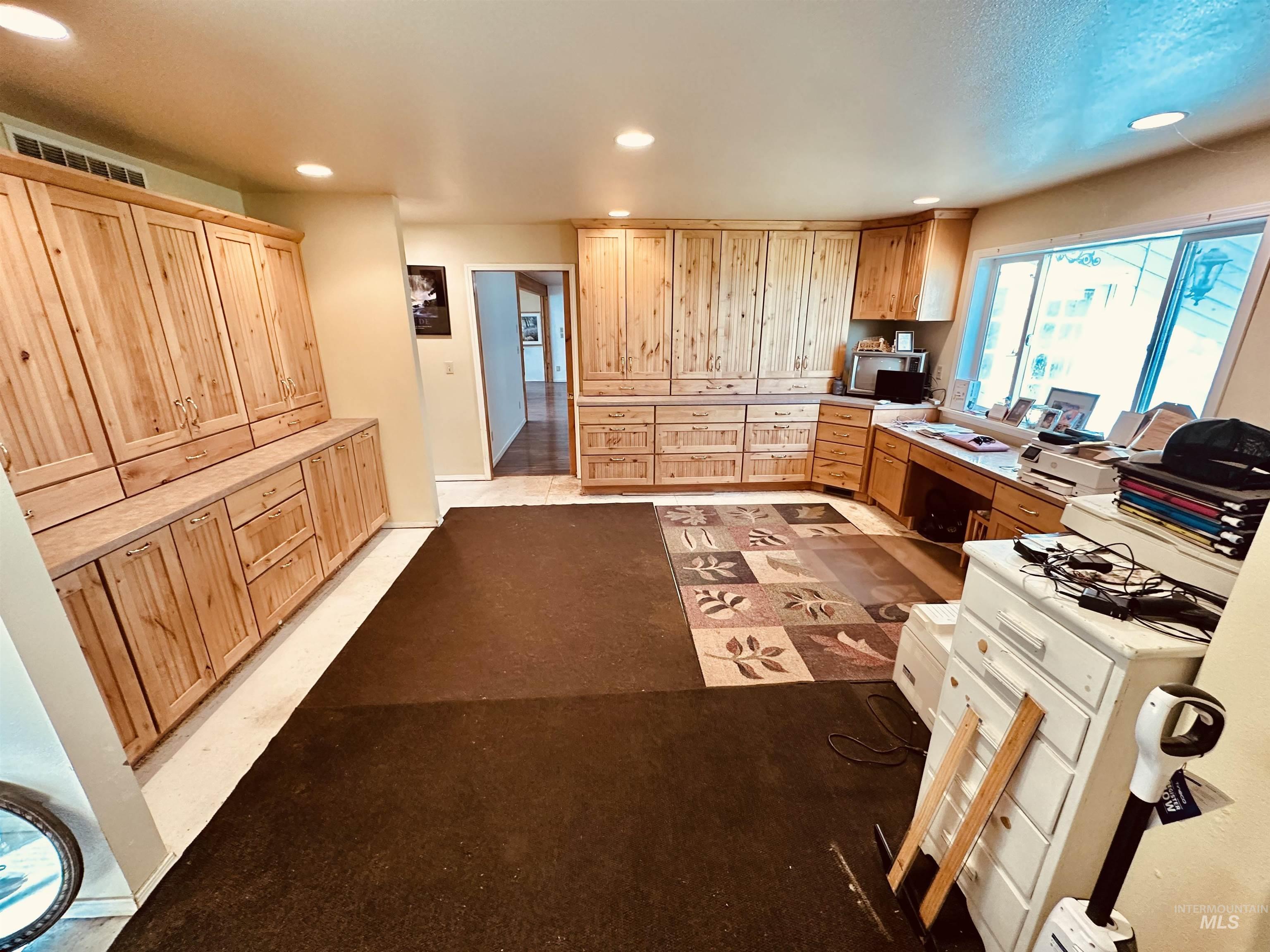 1049 Grand Ave, Nyssa, Oregon 97913, 5 Bedrooms, 3 Bathrooms, Residential For Sale, Price $995,000, 98983921