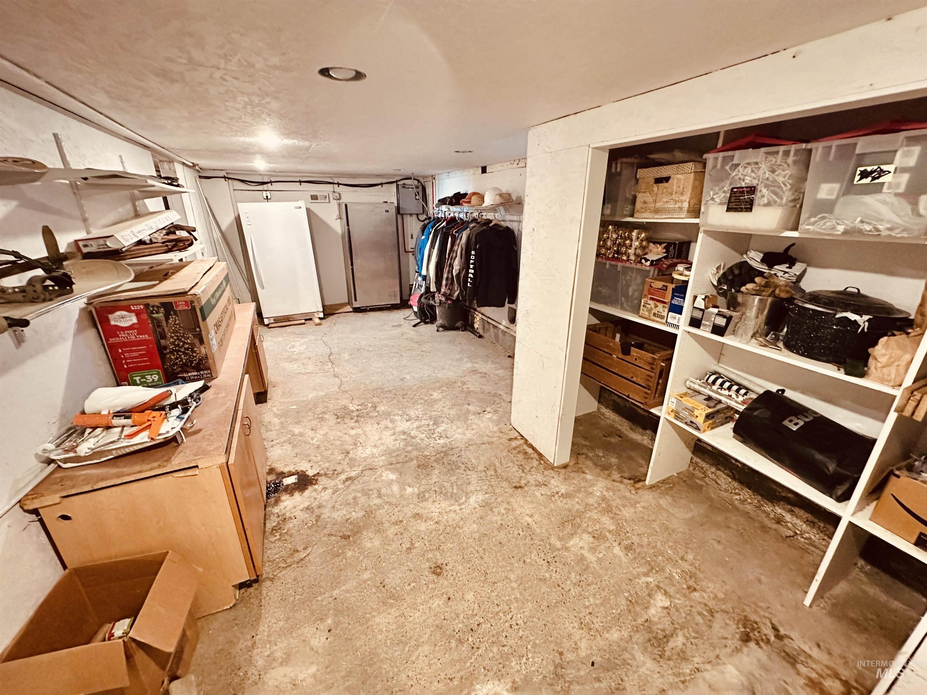 1049 Grand Ave, Nyssa, Oregon 97913, 5 Bedrooms, 3 Bathrooms, Residential For Sale, Price $995,000, 98983921