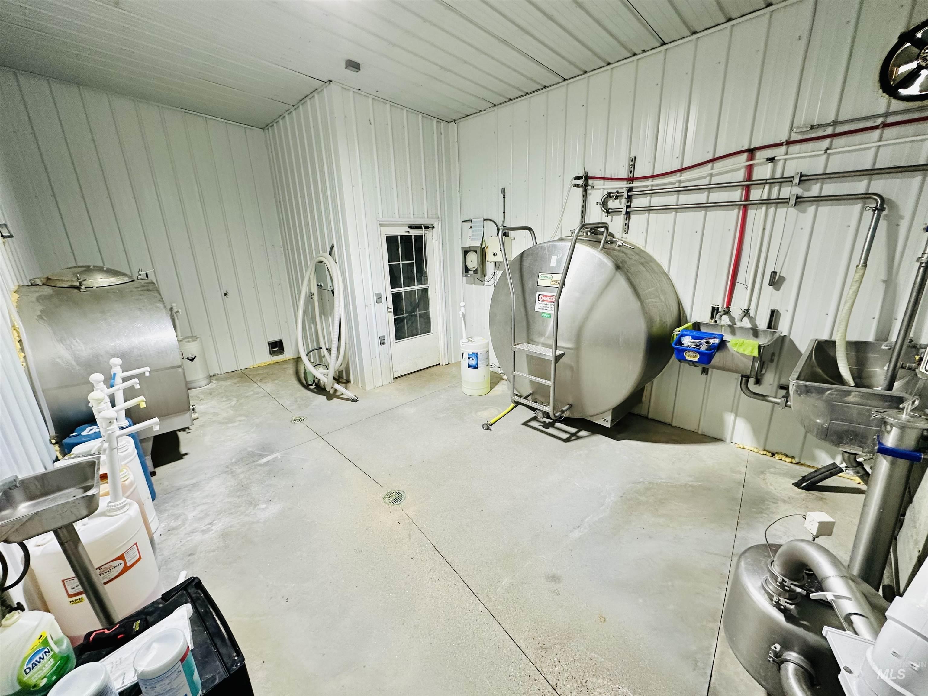 1049 Grand Ave, Nyssa, Oregon 97913, 5 Bedrooms, 3 Bathrooms, Residential For Sale, Price $995,000, 98983921