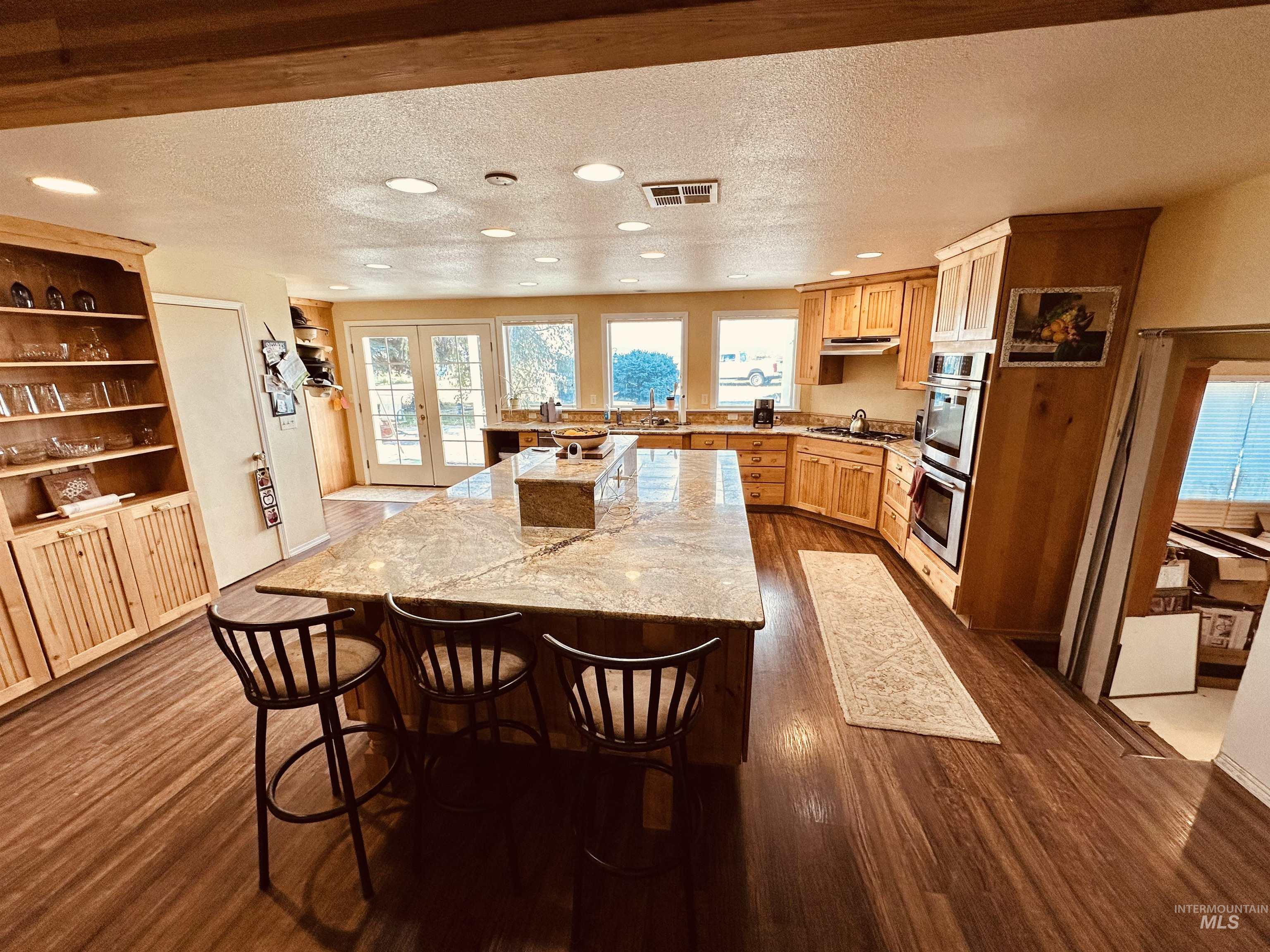 1049 Grand Ave, Nyssa, Oregon 97913, 5 Bedrooms, 3 Bathrooms, Residential For Sale, Price $995,000, 98983921