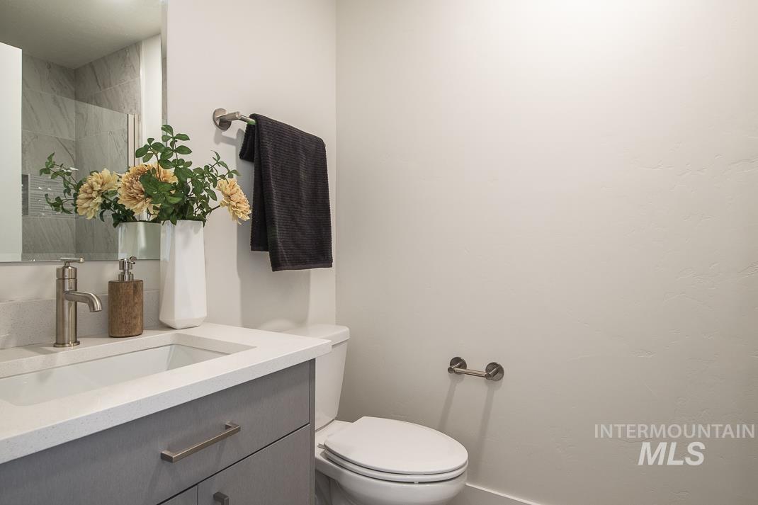 508 & 516 E Violets Cove, Garden City, Idaho 83714, 4 Bedrooms, 3.5 Bathrooms, Residential Income For Sale, Price $1,249,794,MLS 98983922