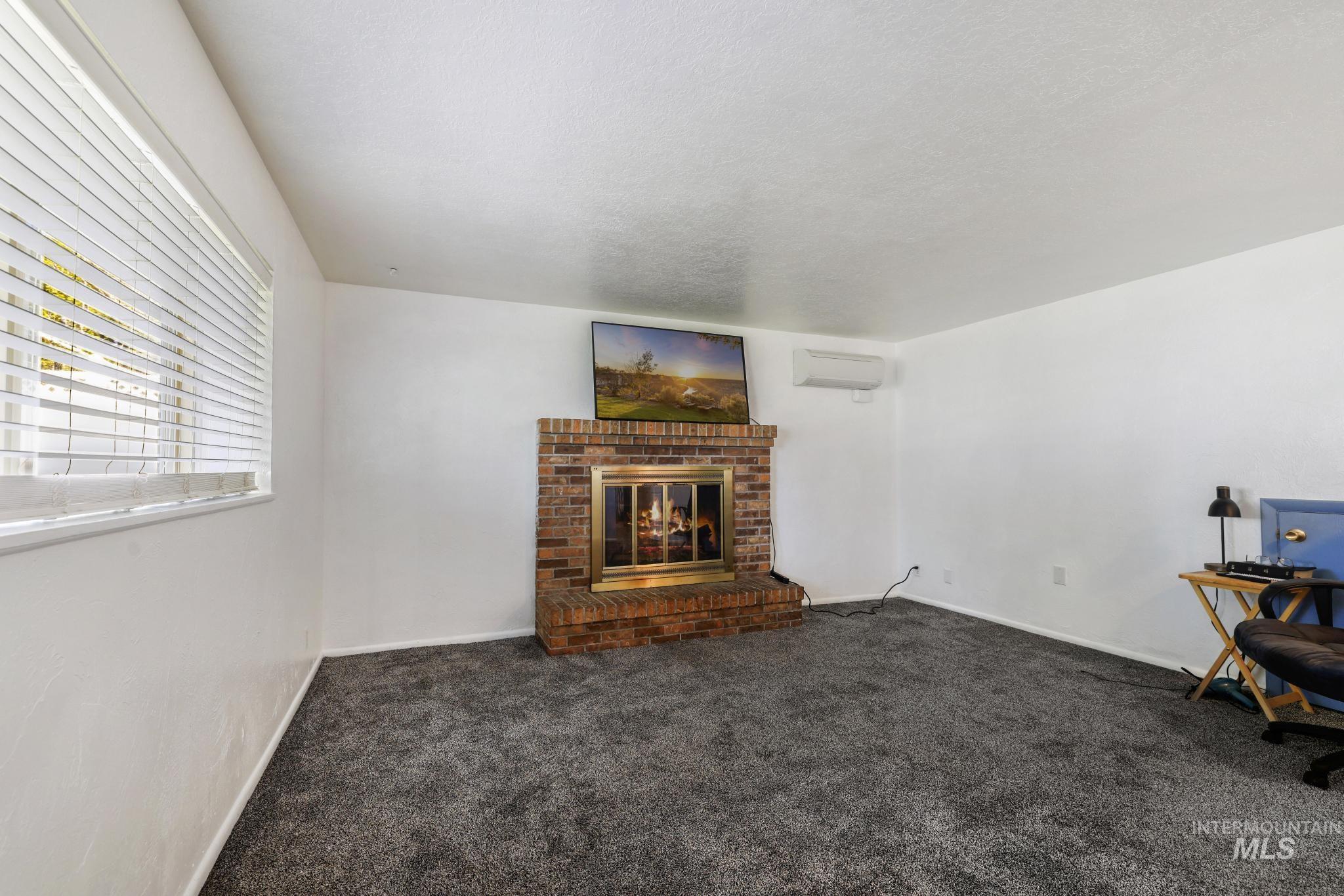 825 Westwind Dr, Twin Falls, Idaho 83301, 4 Bedrooms, 2 Bathrooms, Residential For Sale, Price $365,000, 98983924