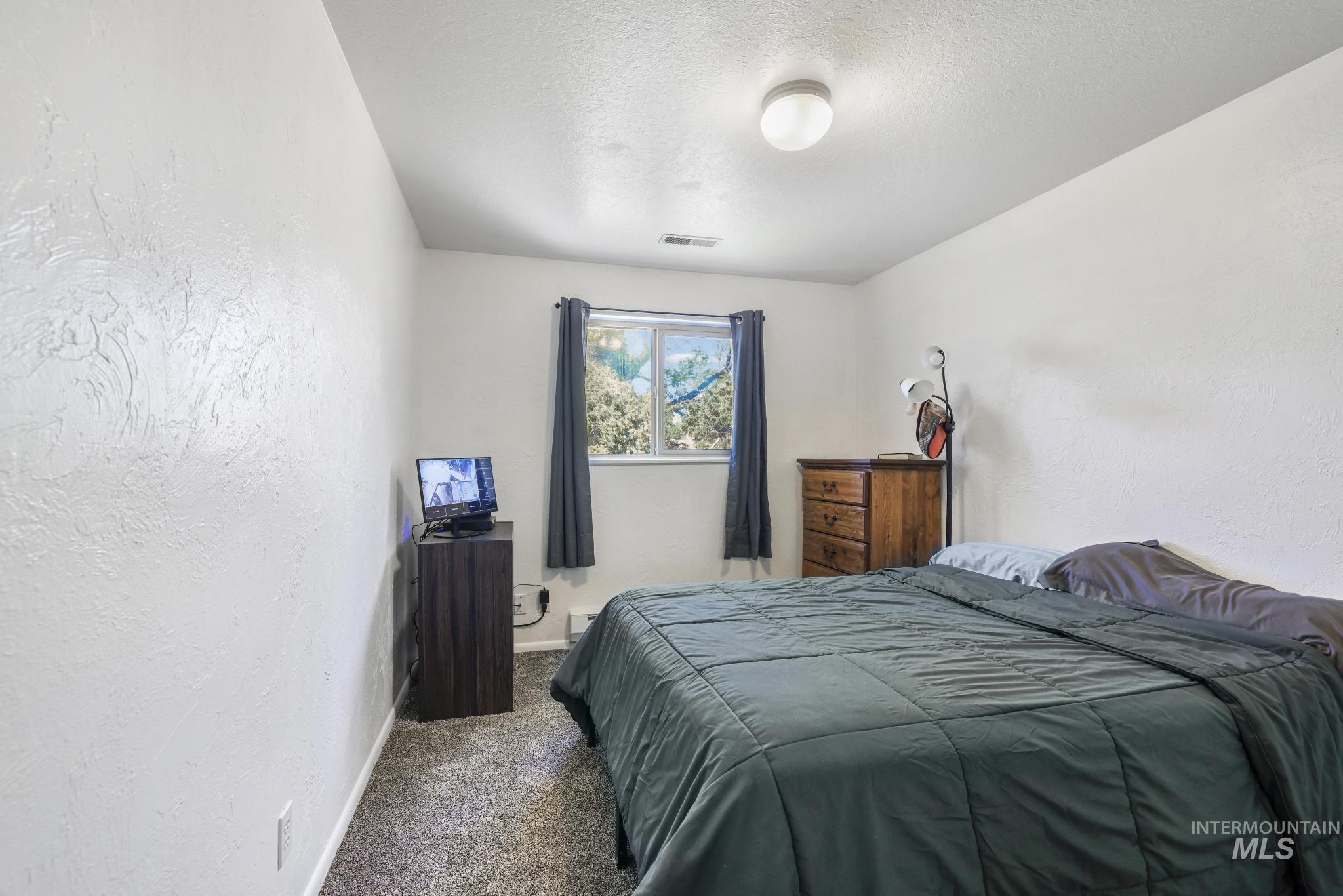 825 Westwind Dr, Twin Falls, Idaho 83301, 4 Bedrooms, 2 Bathrooms, Residential For Sale, Price $365,000, 98983924