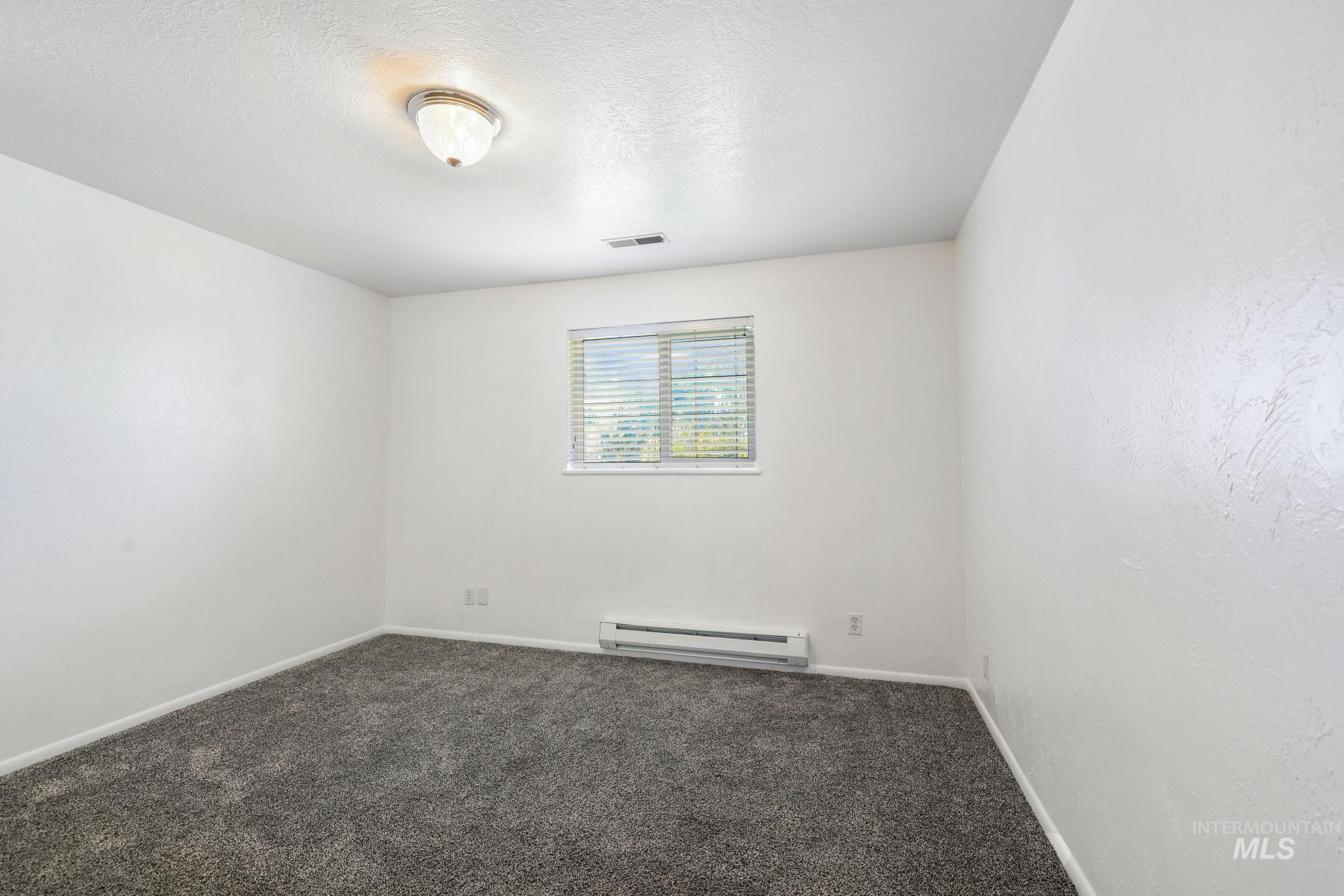 825 Westwind Dr, Twin Falls, Idaho 83301, 4 Bedrooms, 2 Bathrooms, Residential For Sale, Price $365,000, 98983924