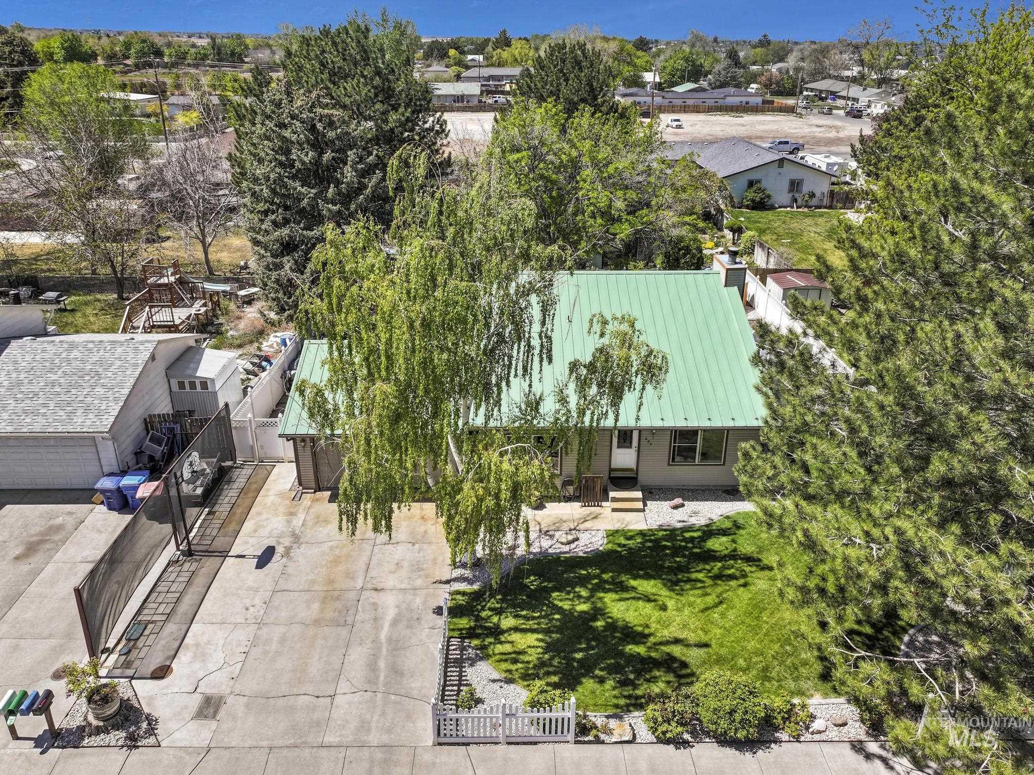 825 Westwind Dr, Twin Falls, Idaho 83301, 4 Bedrooms, 2 Bathrooms, Residential For Sale, Price $365,000, 98983924