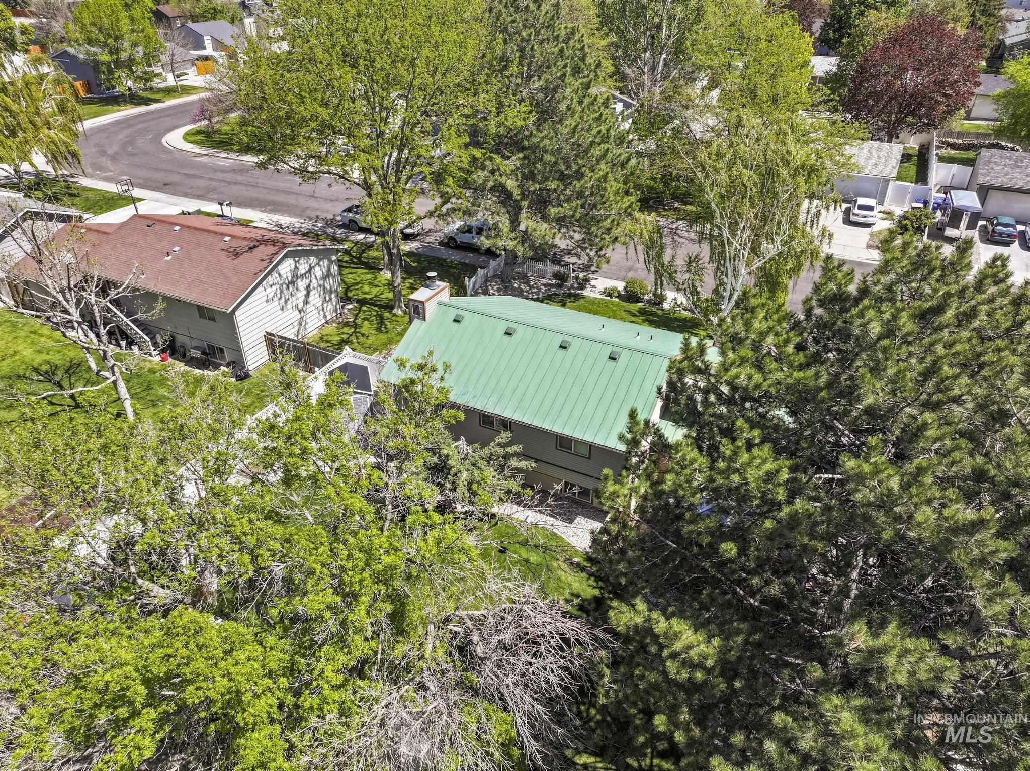 825 Westwind Dr, Twin Falls, Idaho 83301, 4 Bedrooms, 2 Bathrooms, Residential For Sale, Price $365,000, 98983924