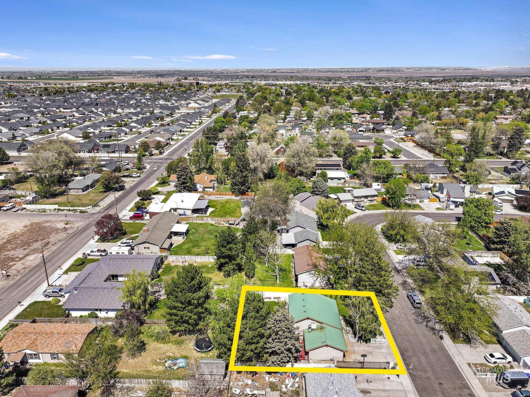 825 Westwind Dr, Twin Falls, Idaho 83301, 4 Bedrooms, 2 Bathrooms, Residential For Sale, Price $365,000, 98983924