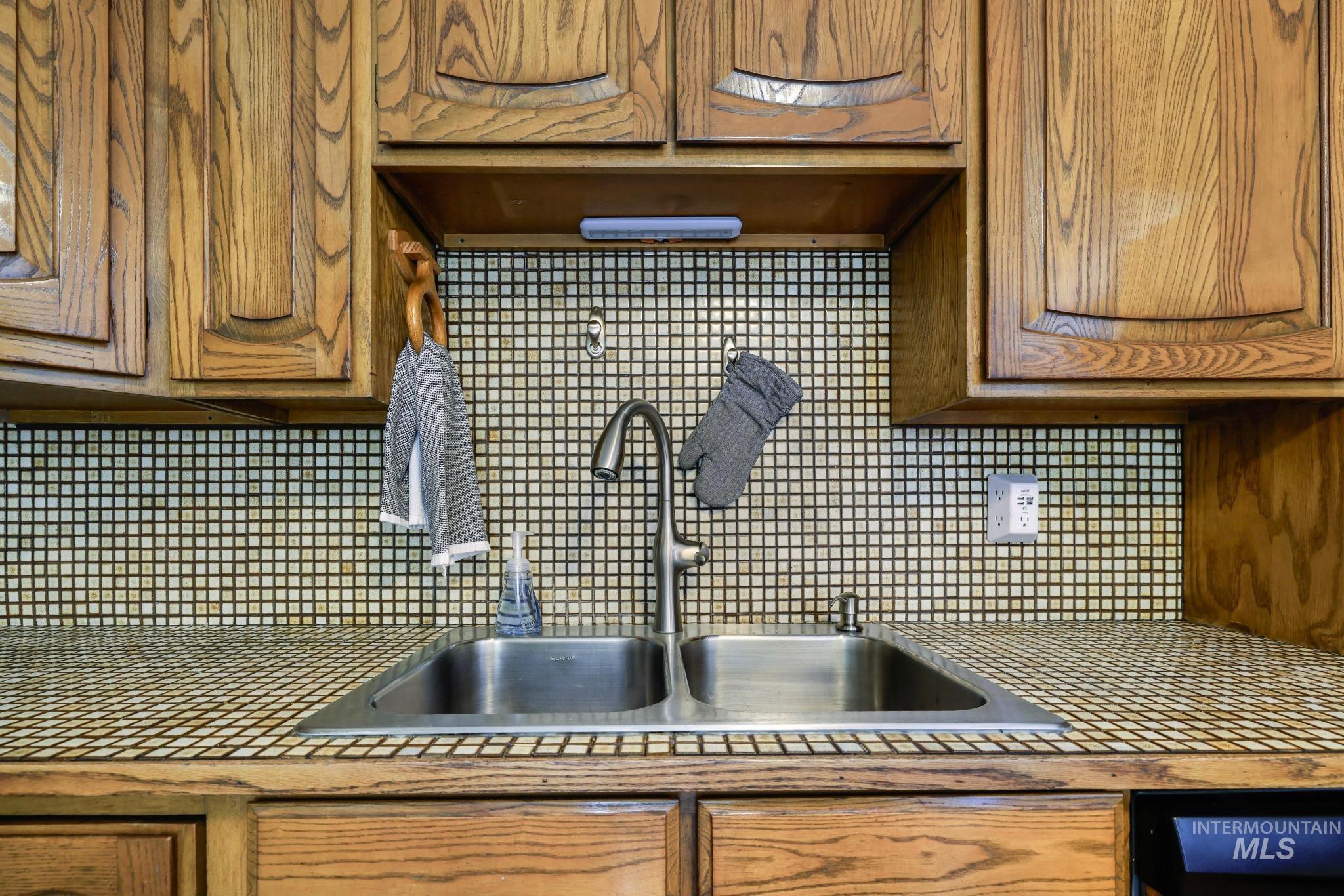 825 Westwind Dr, Twin Falls, Idaho 83301, 4 Bedrooms, 2 Bathrooms, Residential For Sale, Price $365,000, 98983924