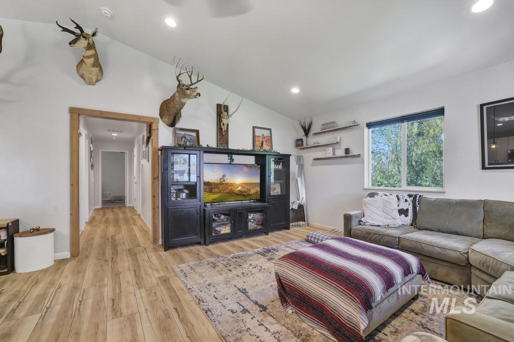 525 Michigan St, Gooding, Idaho 83330, 3 Bedrooms, 2 Bathrooms, Residential For Sale, Price $315,000, 98983925