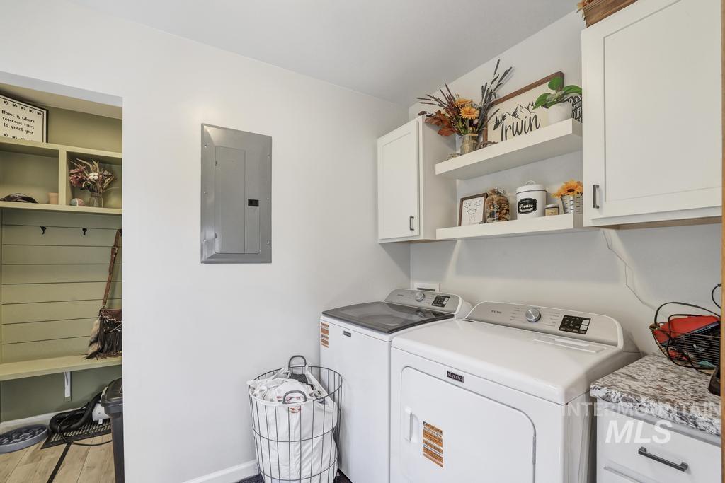 525 Michigan St, Gooding, Idaho 83330, 3 Bedrooms, 2 Bathrooms, Residential For Sale, Price $315,000, 98983925