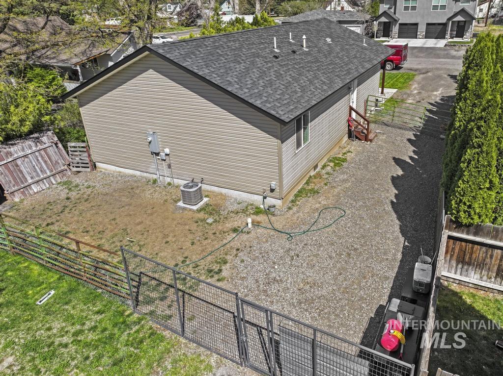 525 Michigan St, Gooding, Idaho 83330, 3 Bedrooms, 2 Bathrooms, Residential For Sale, Price $315,000, 98983925