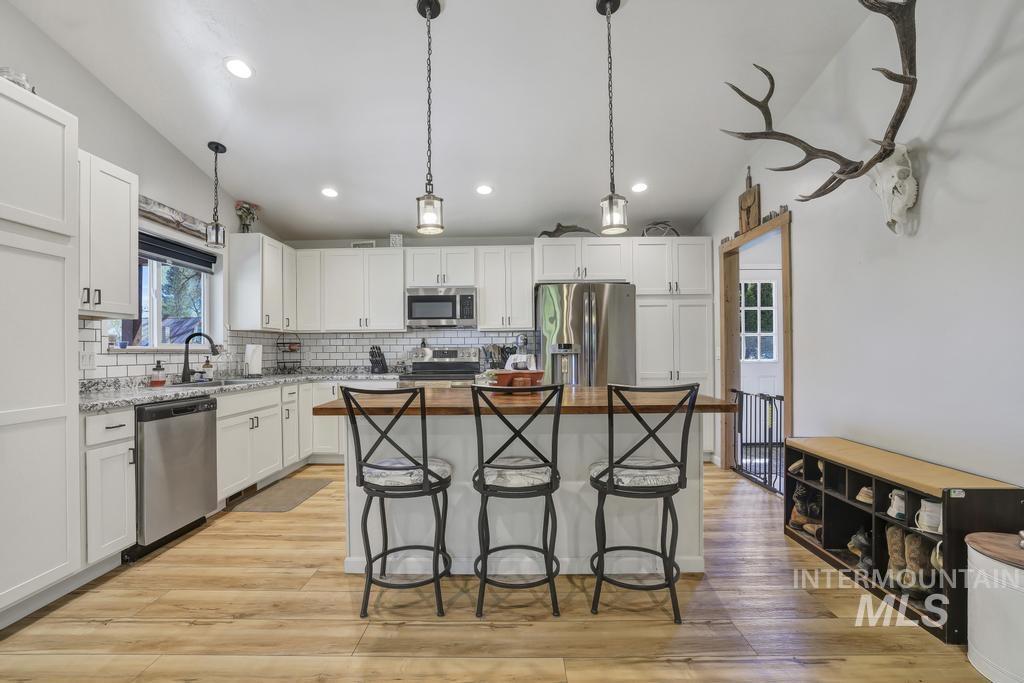 525 Michigan St, Gooding, Idaho 83330, 3 Bedrooms, 2 Bathrooms, Residential For Sale, Price $315,000, 98983925