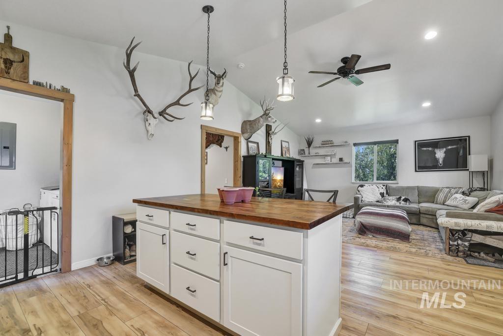 525 Michigan St, Gooding, Idaho 83330, 3 Bedrooms, 2 Bathrooms, Residential For Sale, Price $315,000, 98983925