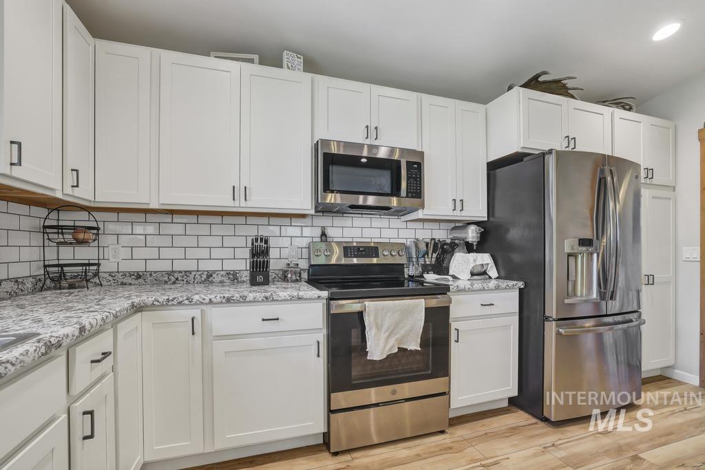 525 Michigan St, Gooding, Idaho 83330, 3 Bedrooms, 2 Bathrooms, Residential For Sale, Price $315,000, 98983925