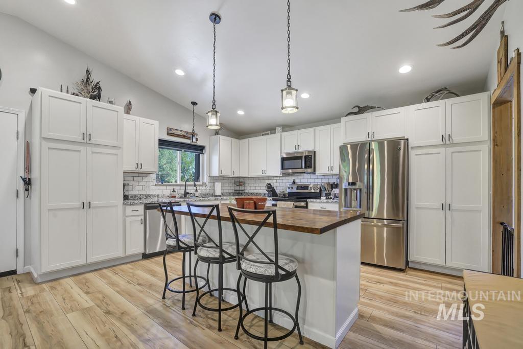 525 Michigan St, Gooding, Idaho 83330, 3 Bedrooms, 2 Bathrooms, Residential For Sale, Price $315,000, 98983925