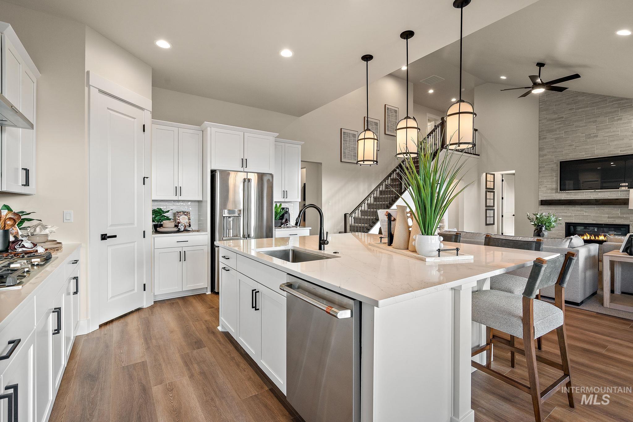 2375 N Mountain Vista Ave, Star, Idaho 83669, 4 Bedrooms, 3.5 Bathrooms, Residential For Sale, Price $799,990, 98983928