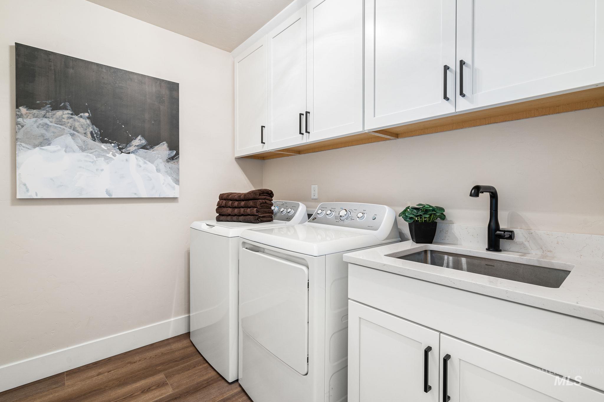 2375 N Mountain Vista Ave, Star, Idaho 83669, 4 Bedrooms, 3.5 Bathrooms, Residential For Sale, Price $799,990, 98983928